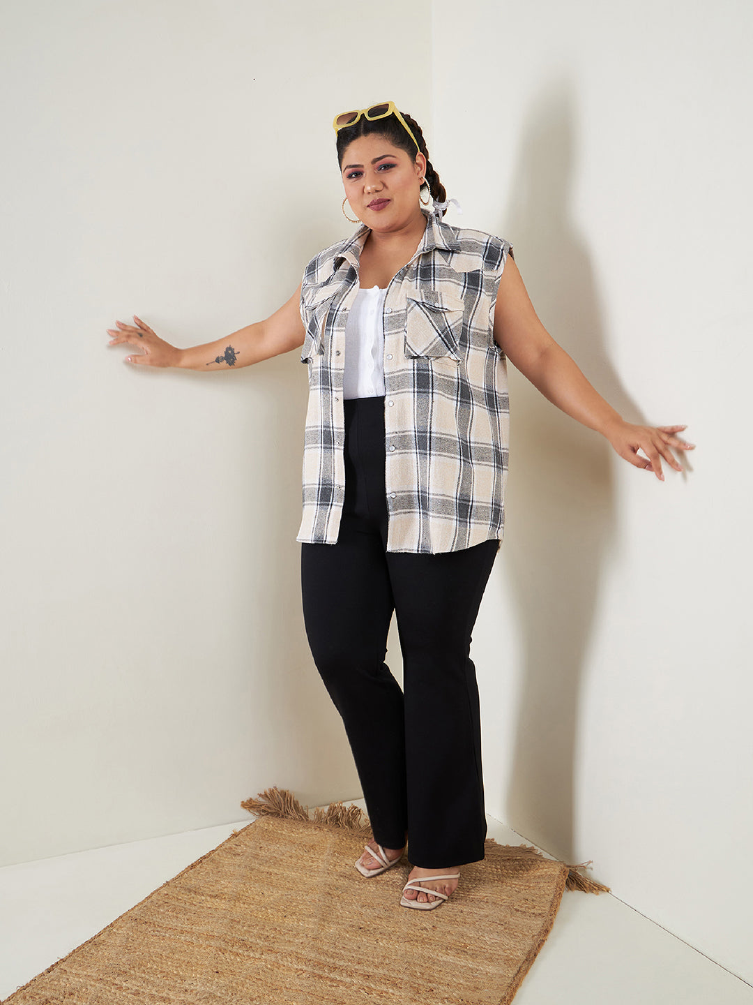 Black Bell Bottom 4-Way Stretch Trousers-SASSAFRAS Curve
