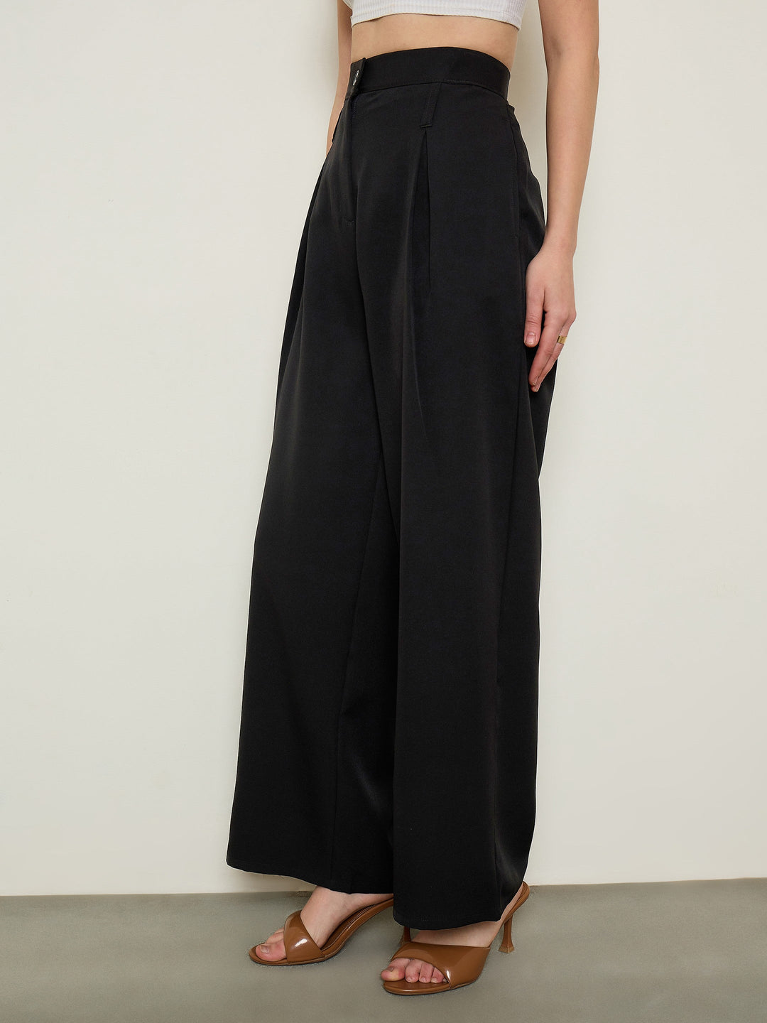 Women Black Inverted Pleat Relax Fit Korean Pants