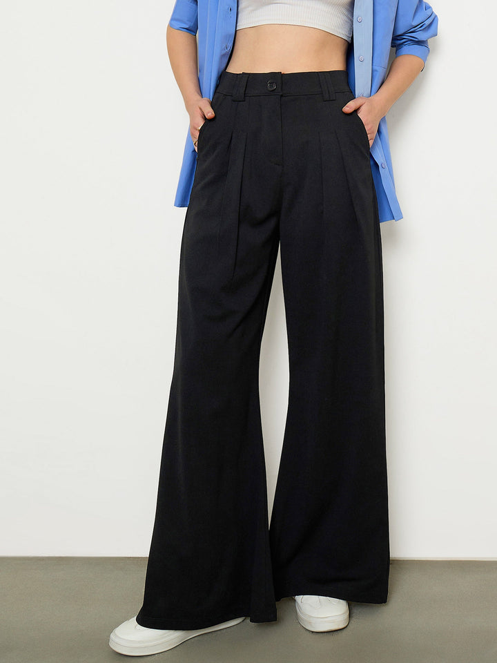 Women Black Pleated Double Loop Korean Pants