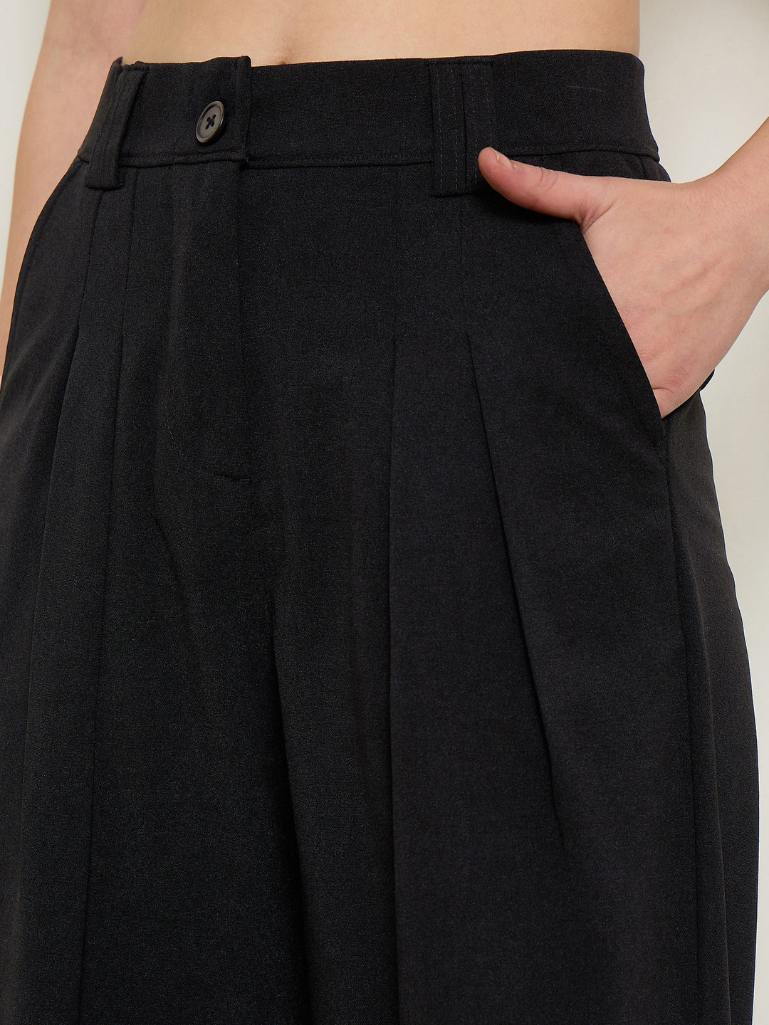 Women Black Pleated Double Loop Korean Pants