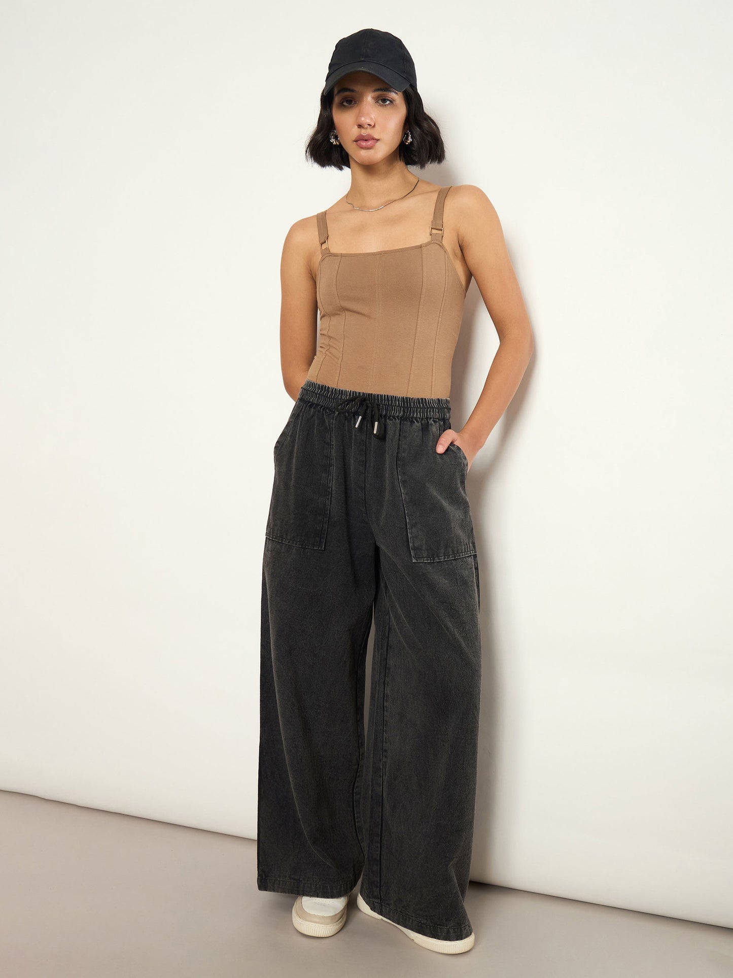 Women Black Overdyed Elasticated Straight Pants