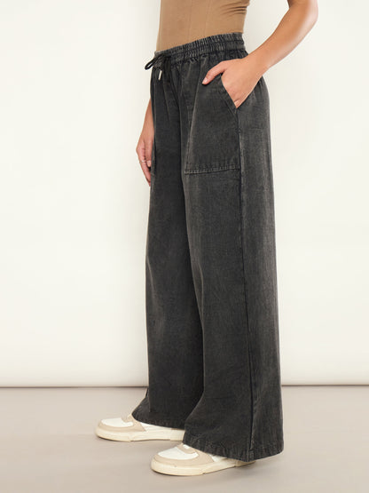 Women Black Overdyed Elasticated Straight Pants