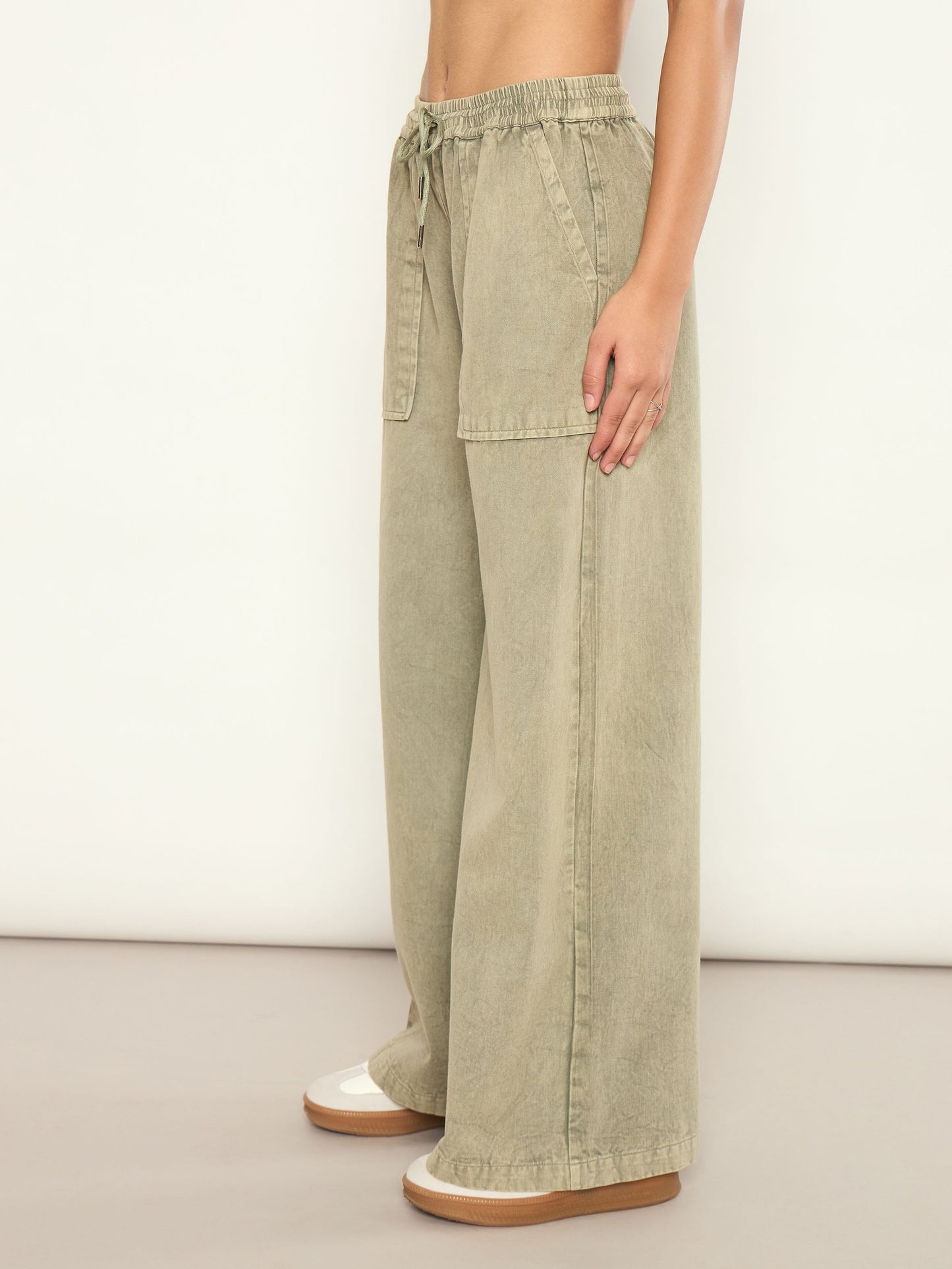 Women Olive Overdyed Elasticated Straight Pants
