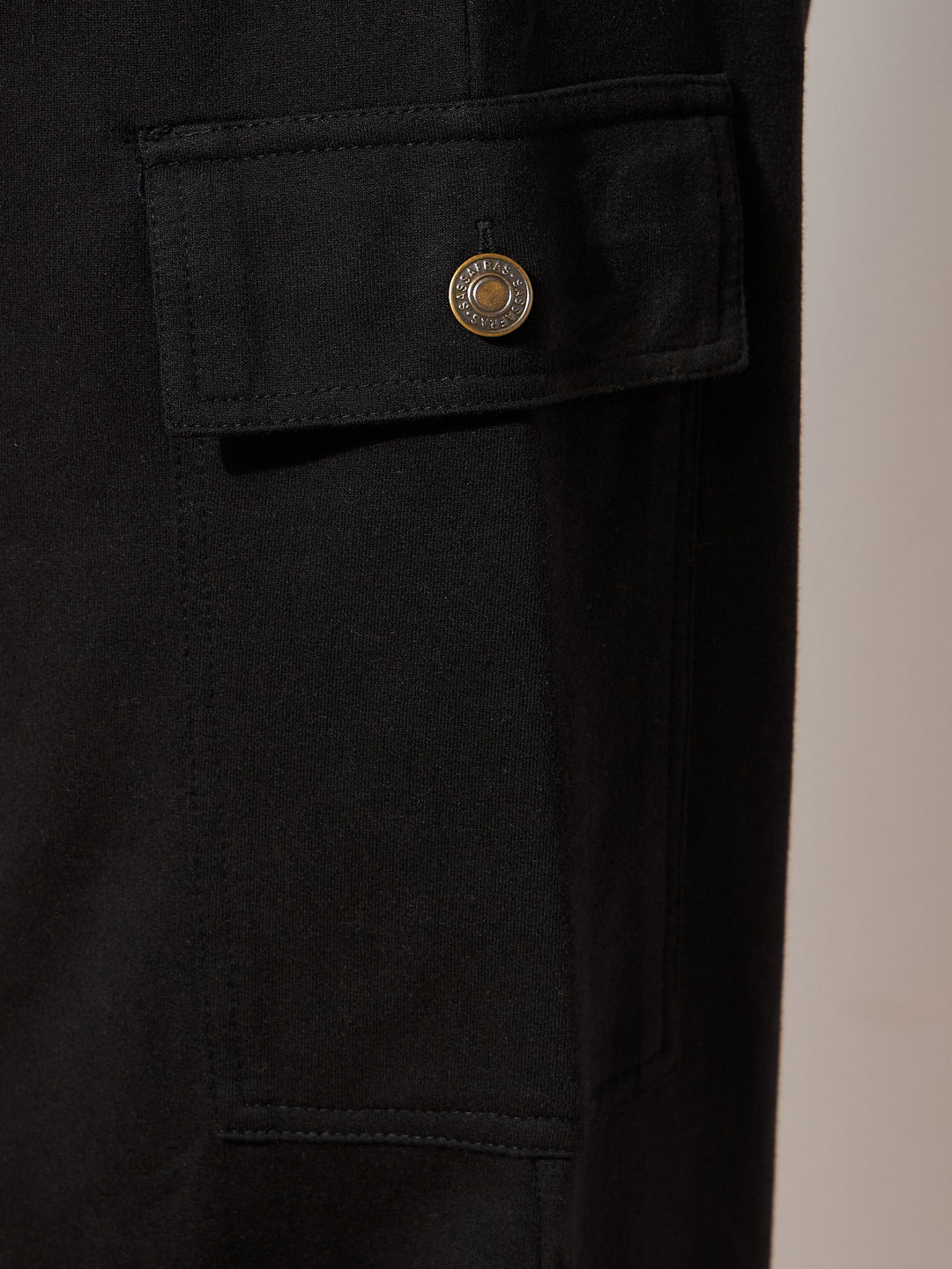 Women Black Side Pocket Joggers