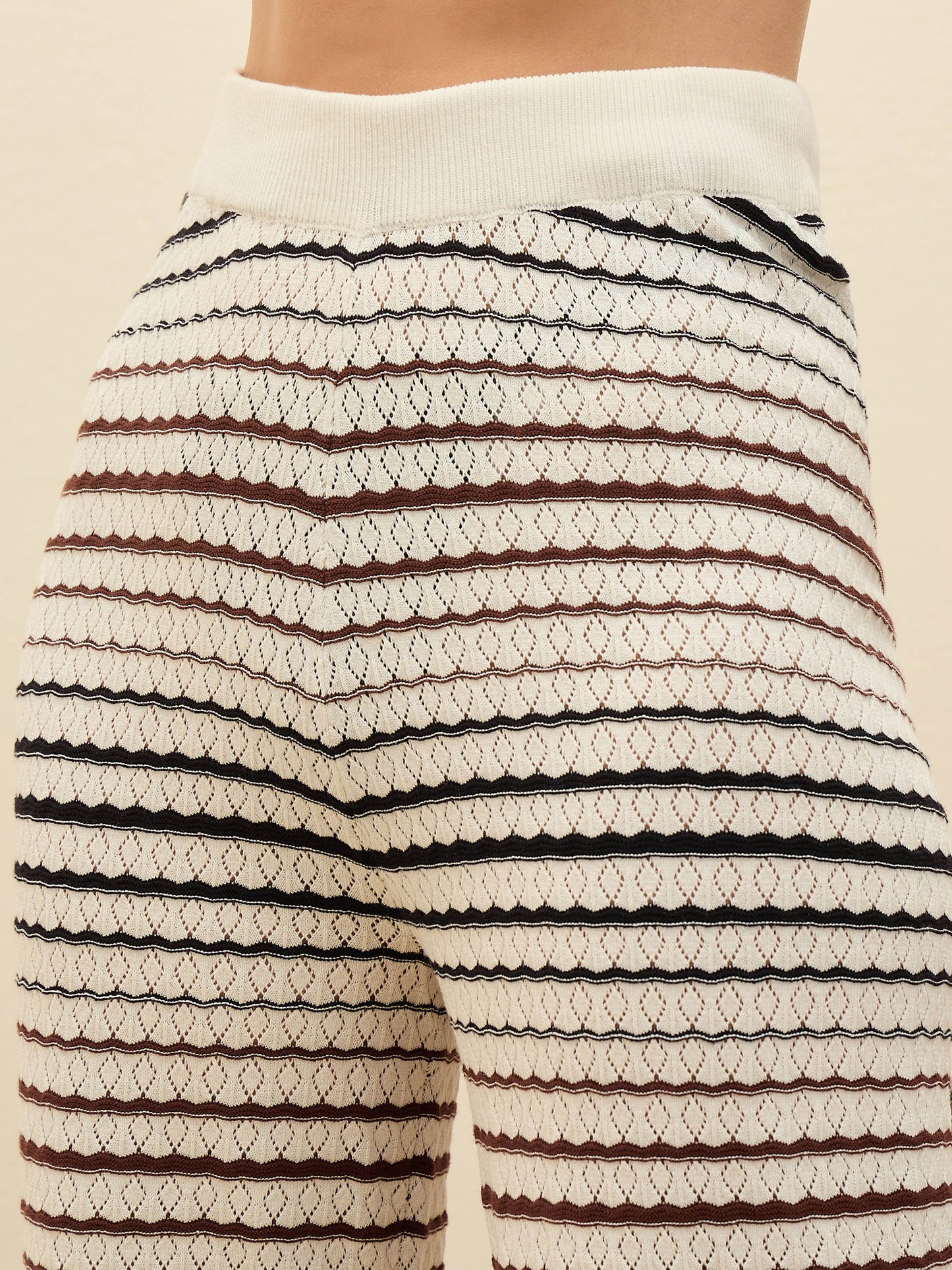 Off-White & Black Crochet Stripes Scalloped Top With Pants