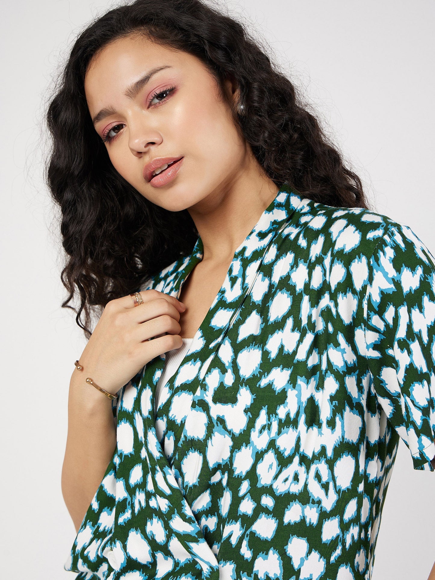 Green Abstract Shawl Collar Top With Pants