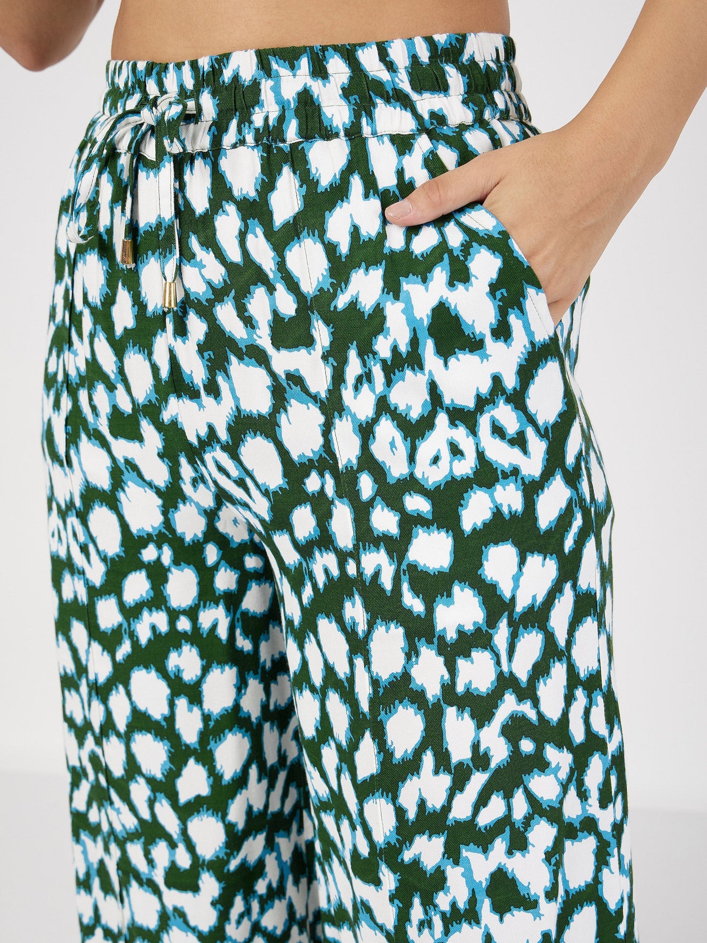 Green Abstract Shawl Collar Top With Pants