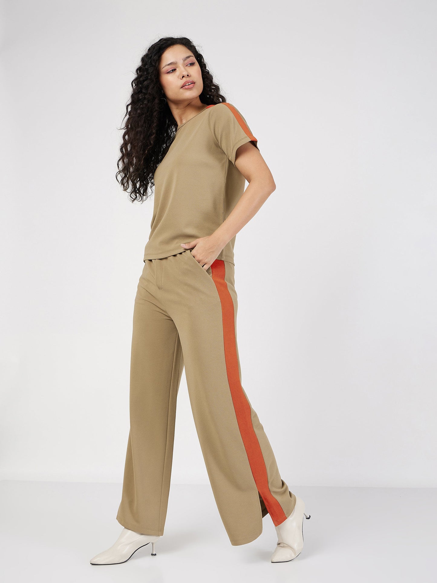 Beige Contrast Tape T-shirt With Track Pants