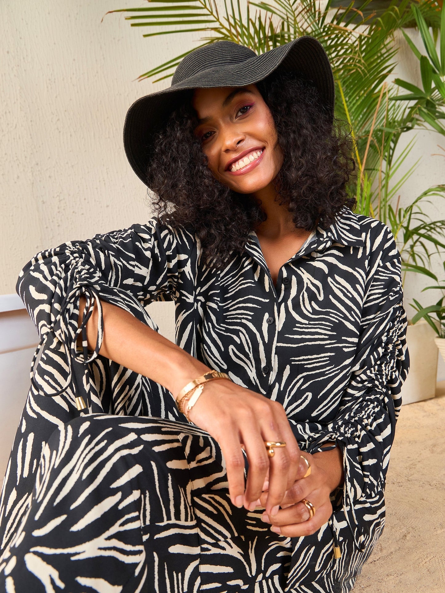 Black Abstract Print Shirt With Cargo Pants