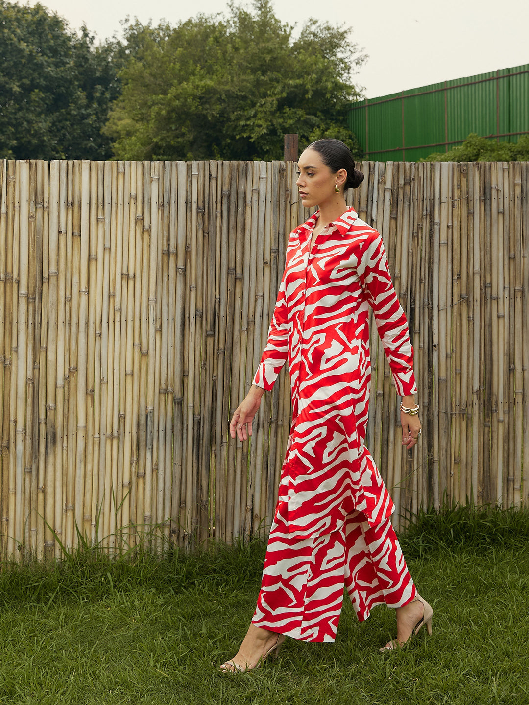 Women Red &amp; White Printed Long Straight Shirt With Pants
