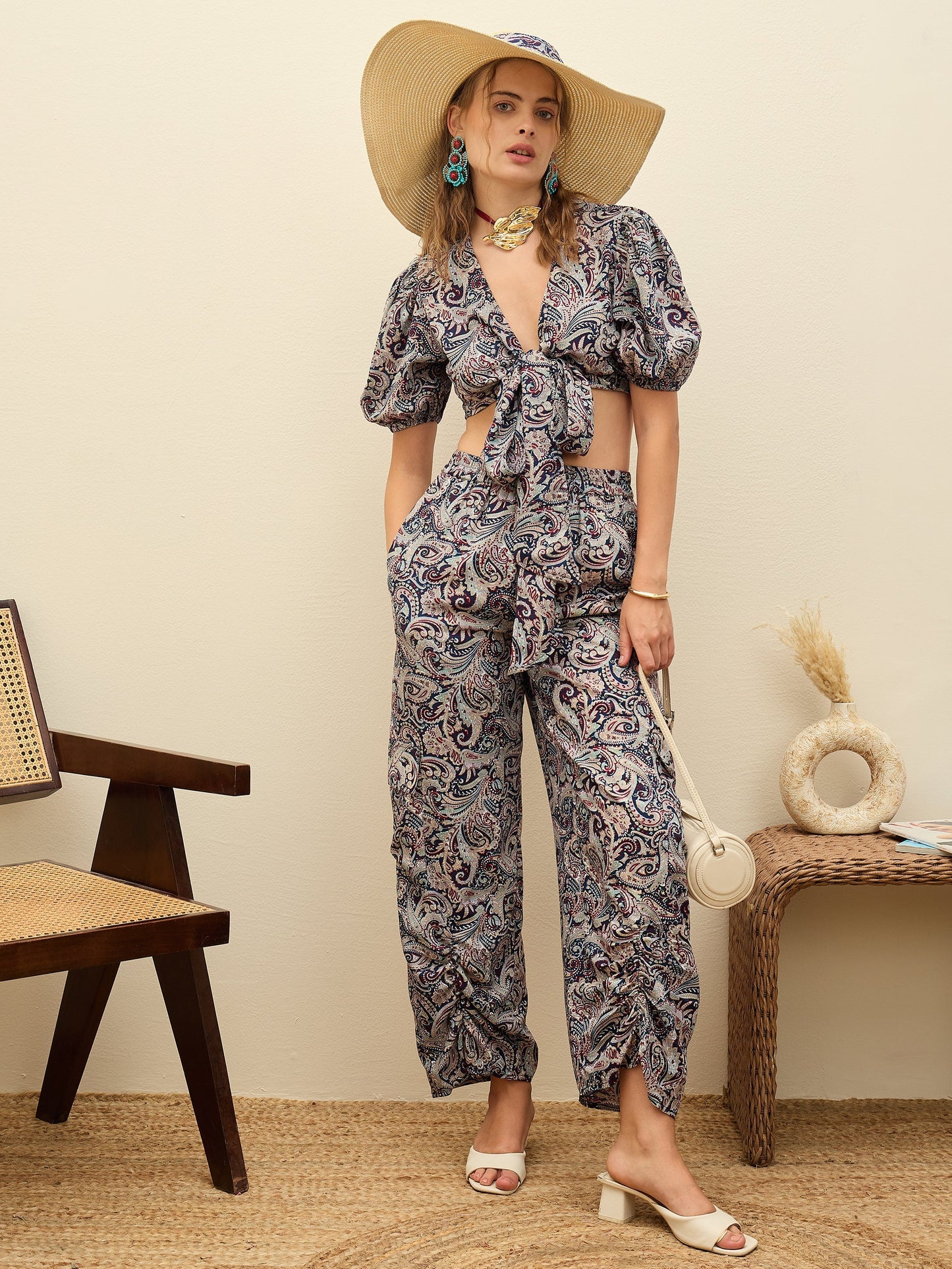 Women Navy Blue Paisley Printed Crop Top With Joggers