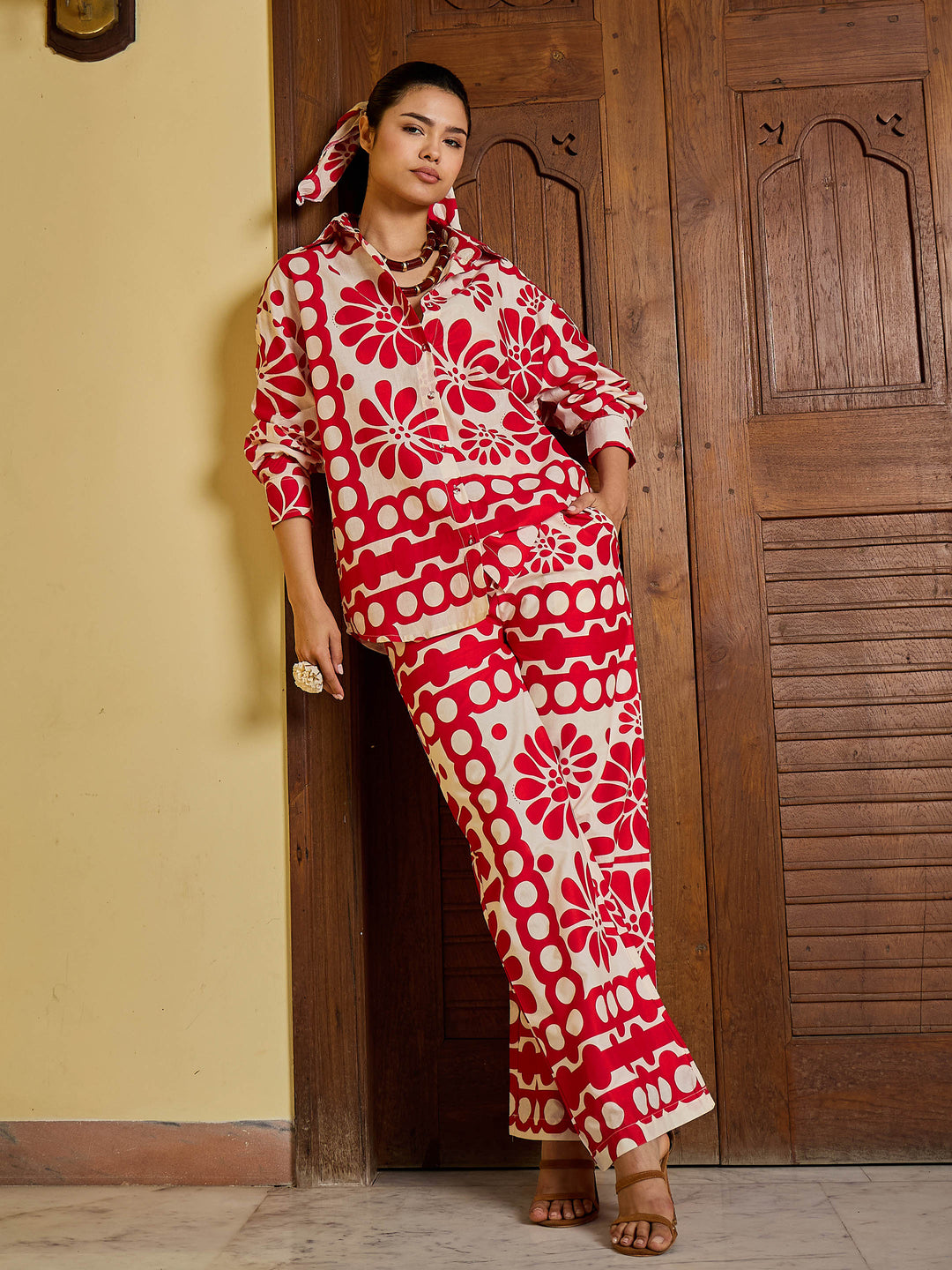 Women Beige &amp; Red Floral Shirt With Pants