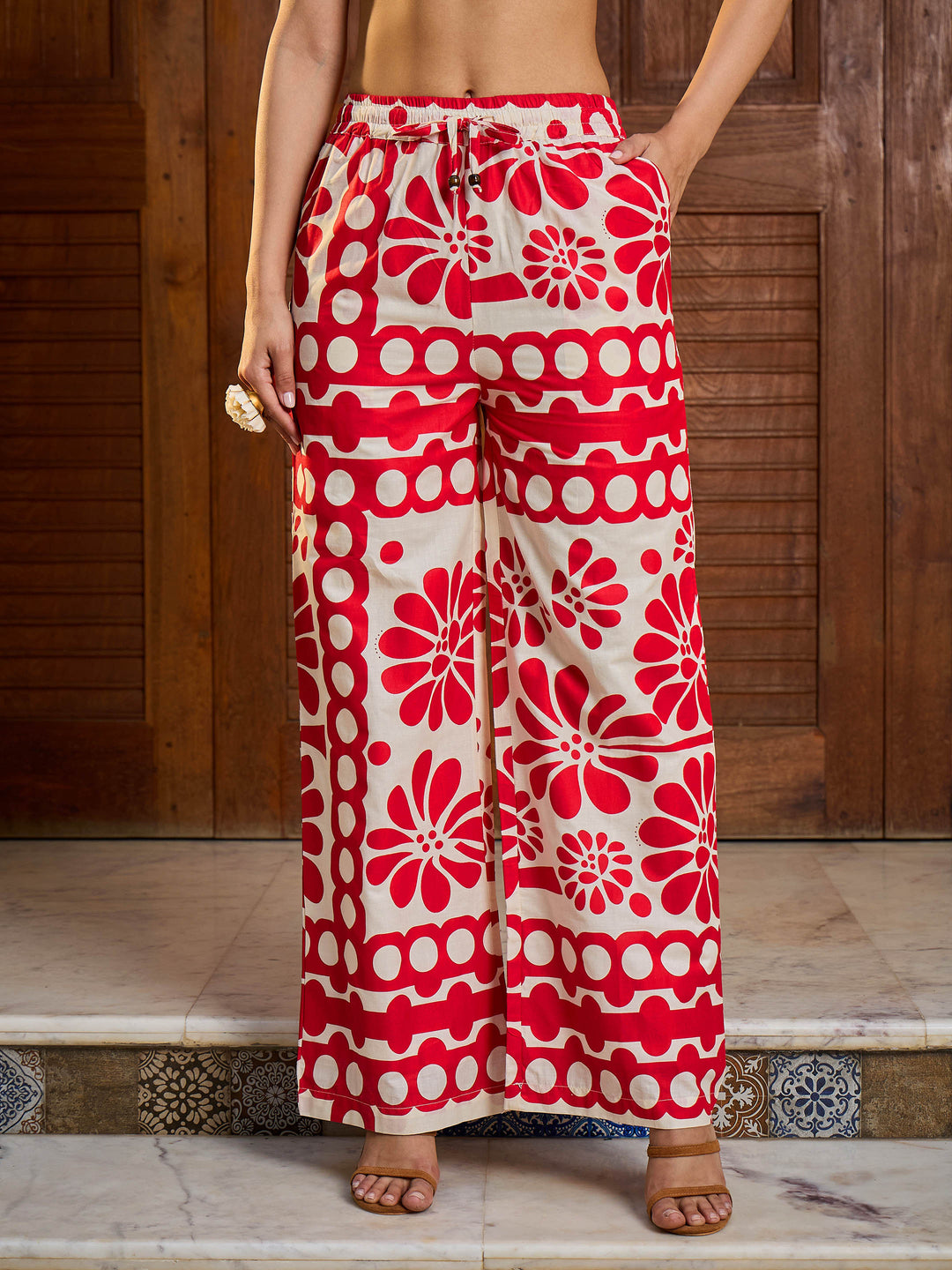 Women Beige &amp; Red Floral Shirt With Pants