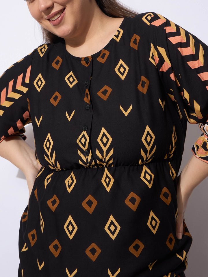 Black Geometric Peplum Top With Pants-SASSAFRAS Curve