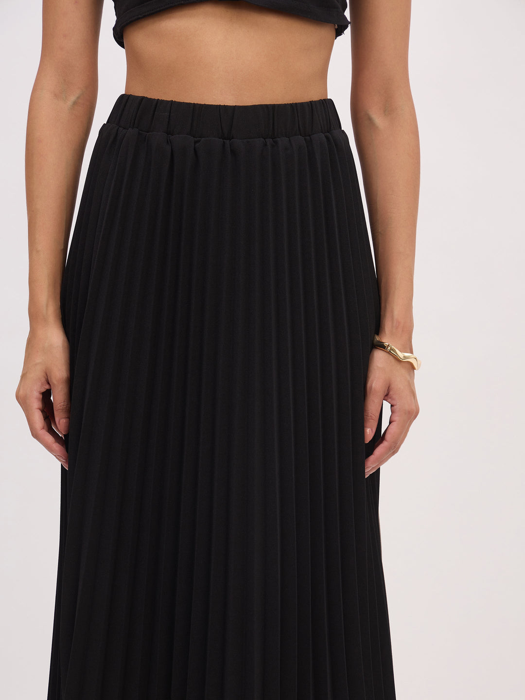 Women Black Sleeveless Waistcoat With Midi Skirt