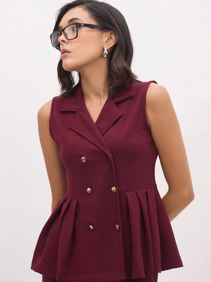 Women Burgundy Sleeveless Notched Button Top With Skirt