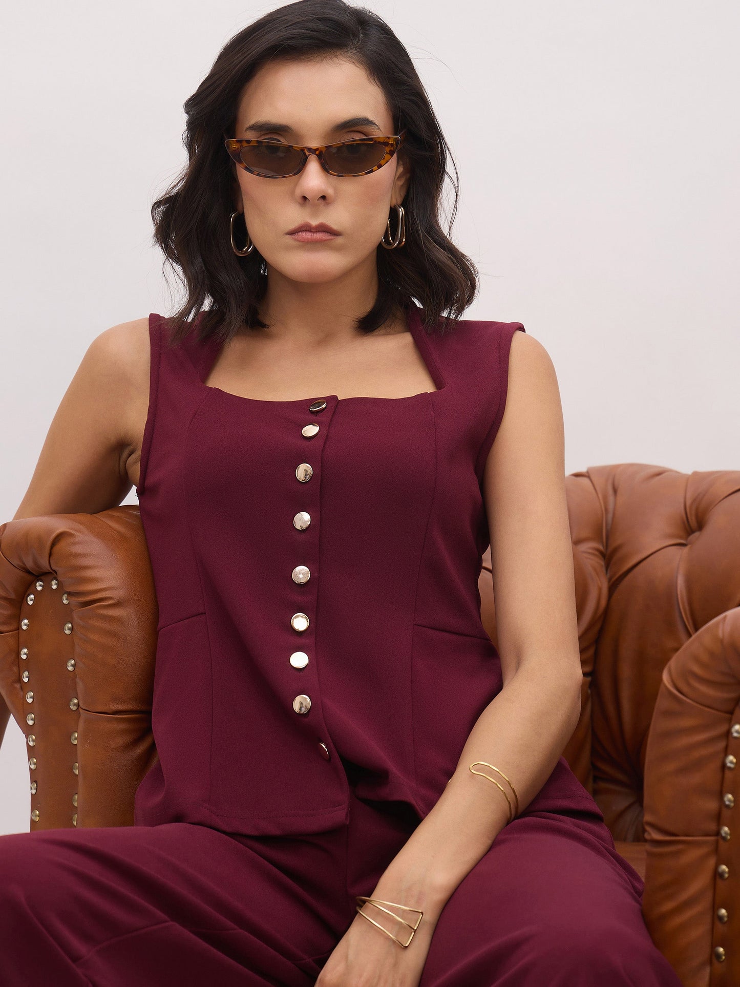 Women Burgundy Rhombus Neck Top With Cross Pocket Pants