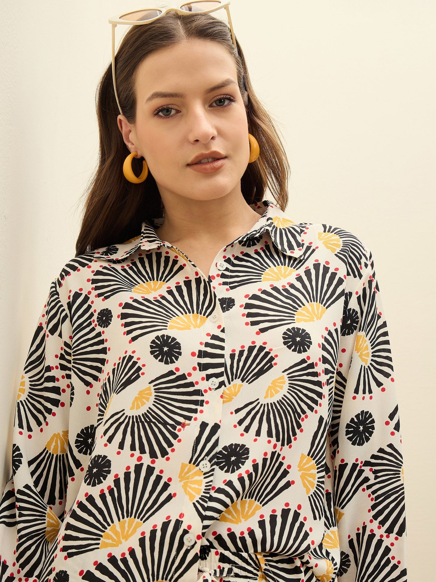 Women Beige Printed Oversize Shirt With Box Pocket Pants