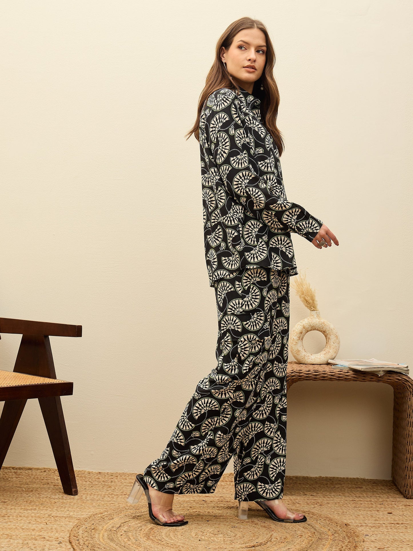 Women Black Printed Oversize Shirt With Box Pocket Pants