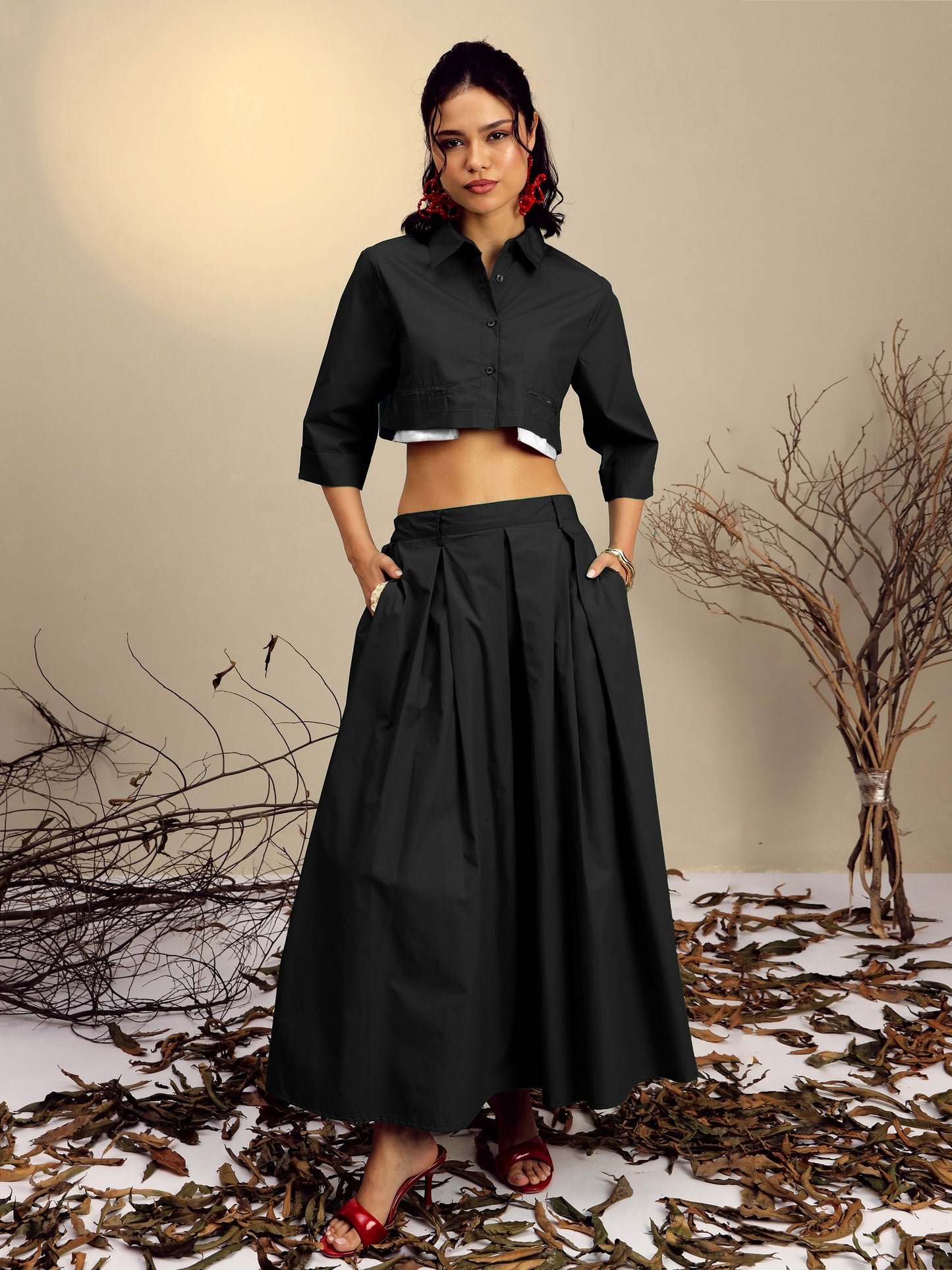 Black Poplin Crop Shirt With Pleated Skirt
