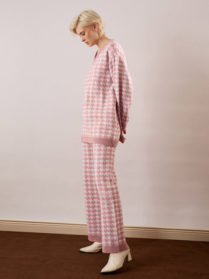 Women Pink &amp; White Houndstooth V-Neck Sweater With Joggers