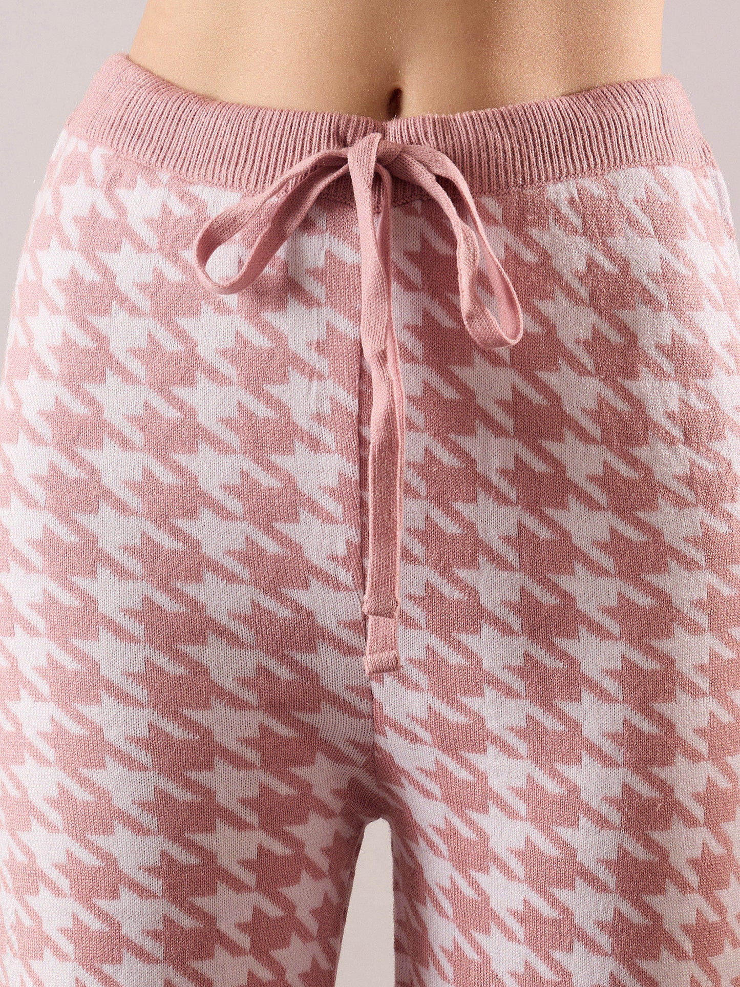 Women Pink & White Houndstooth V-Neck Sweater With Joggers