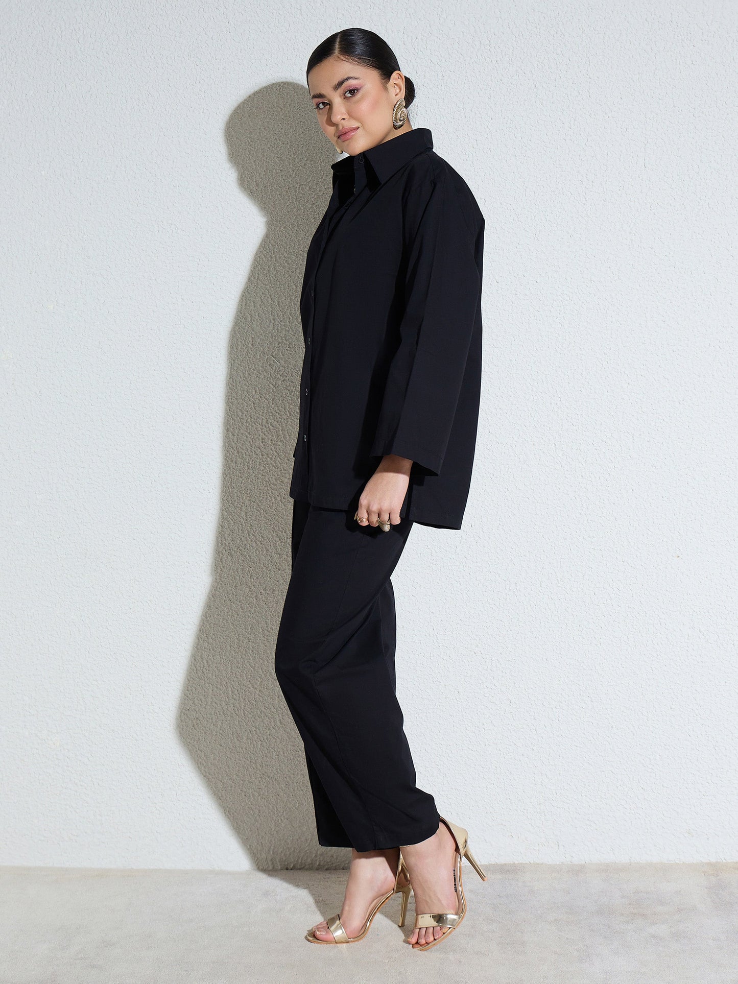 Women Black Poplin Oversize Shirt With Mom Fit Pants