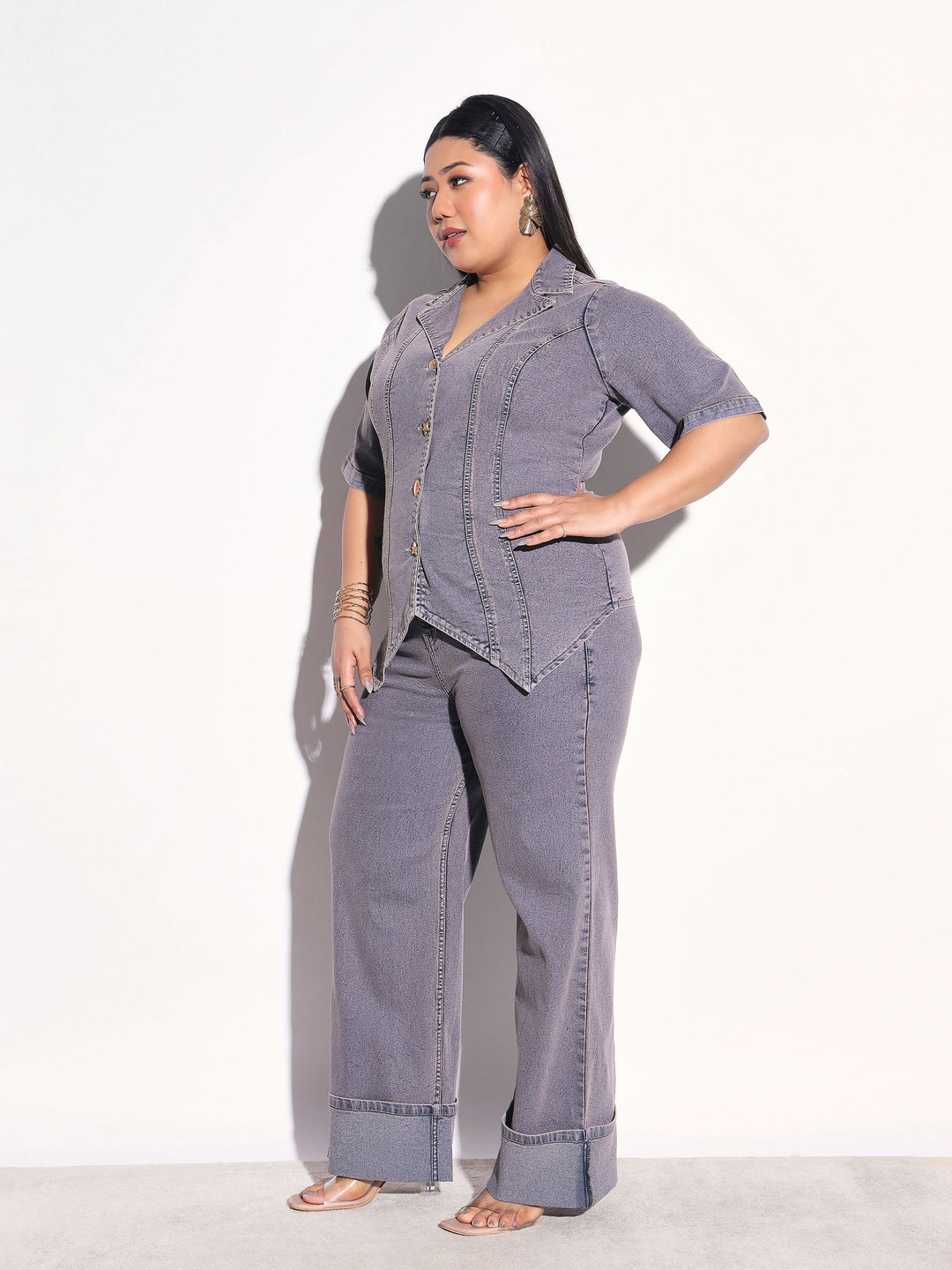 Women Grey Wash Denim Collar Top With Bottom Fold Jeans