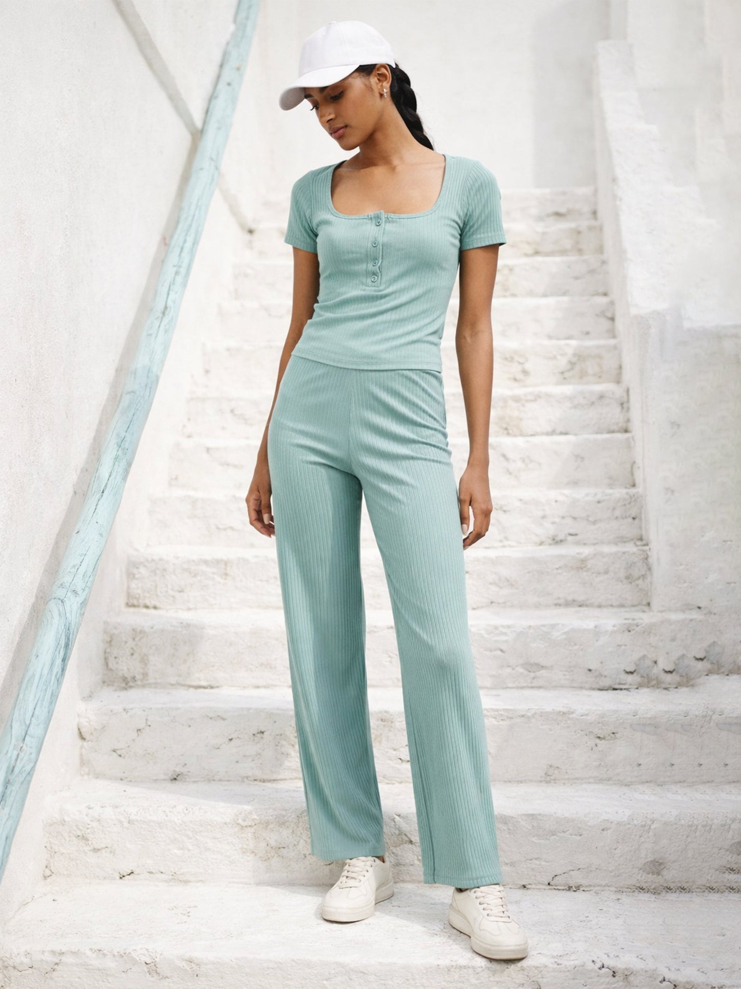 Sea Green Square-Neck Regular Top With Straight Pants
