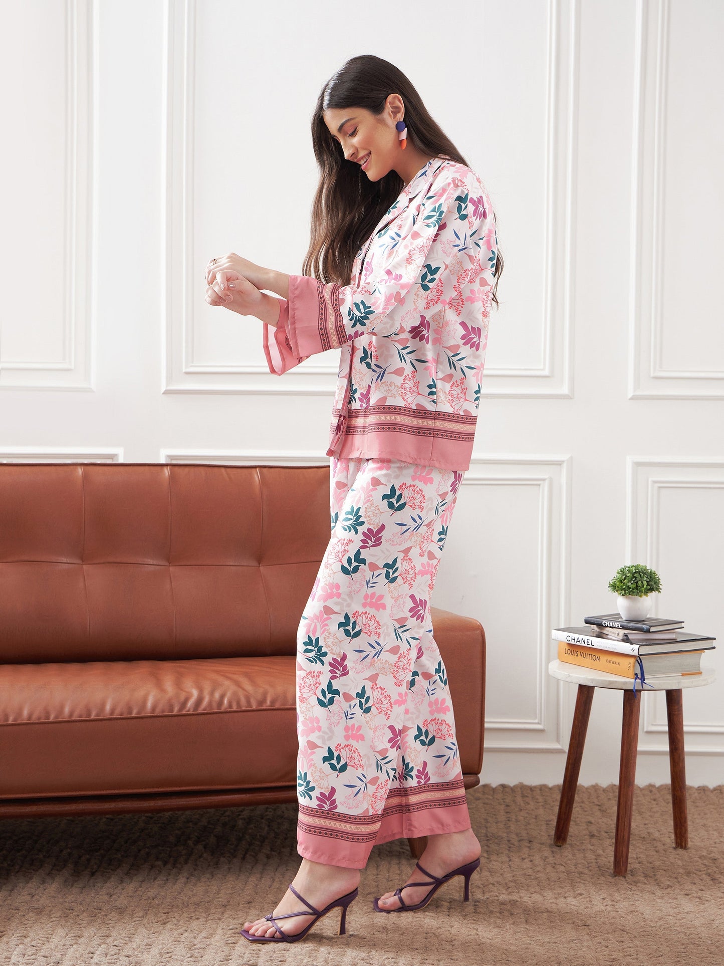 Off White & Mauve Floral Notch Collar Shirt With Lounge Pants