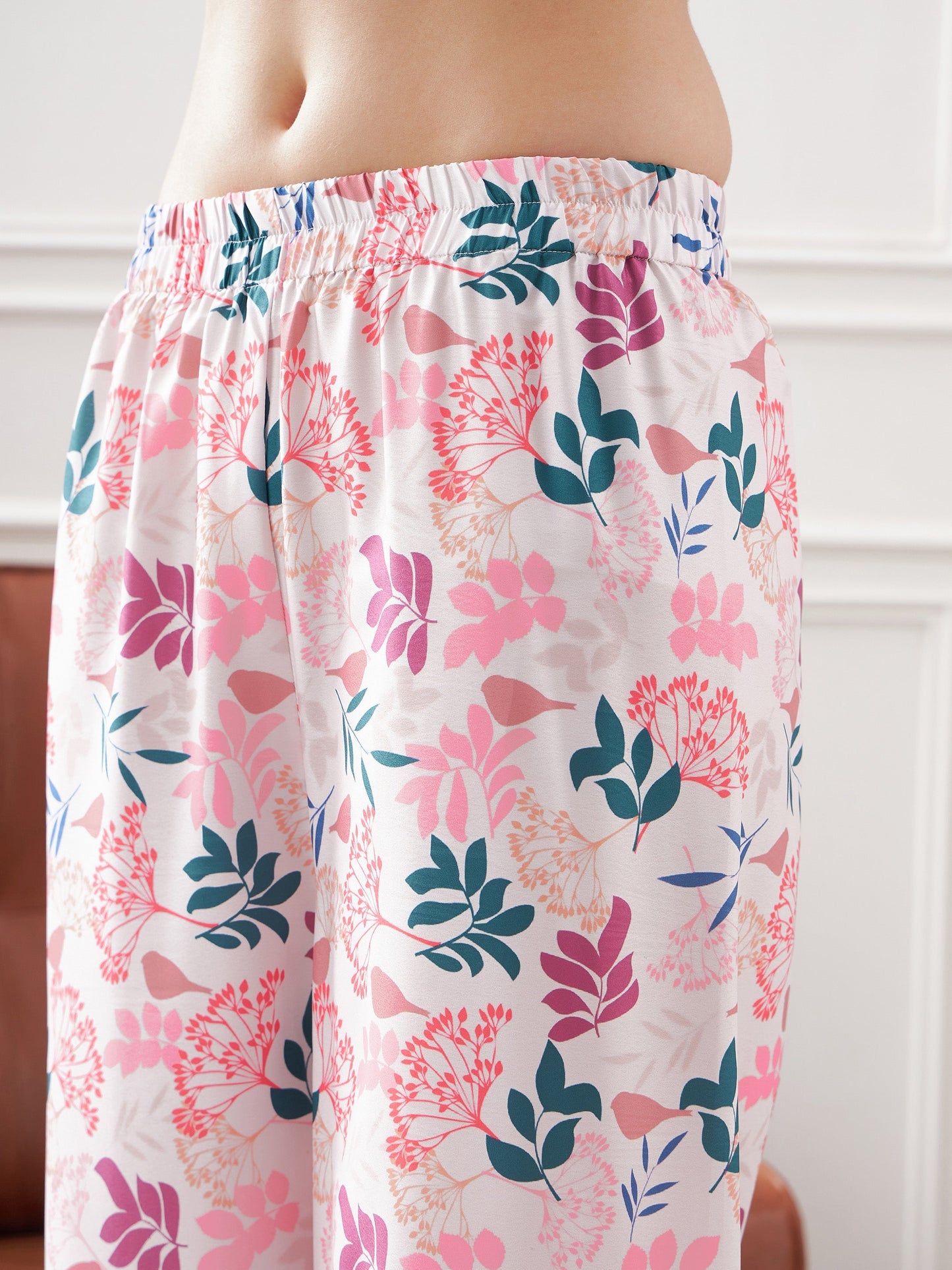 Off White & Mauve Floral Notch Collar Shirt With Lounge Pants