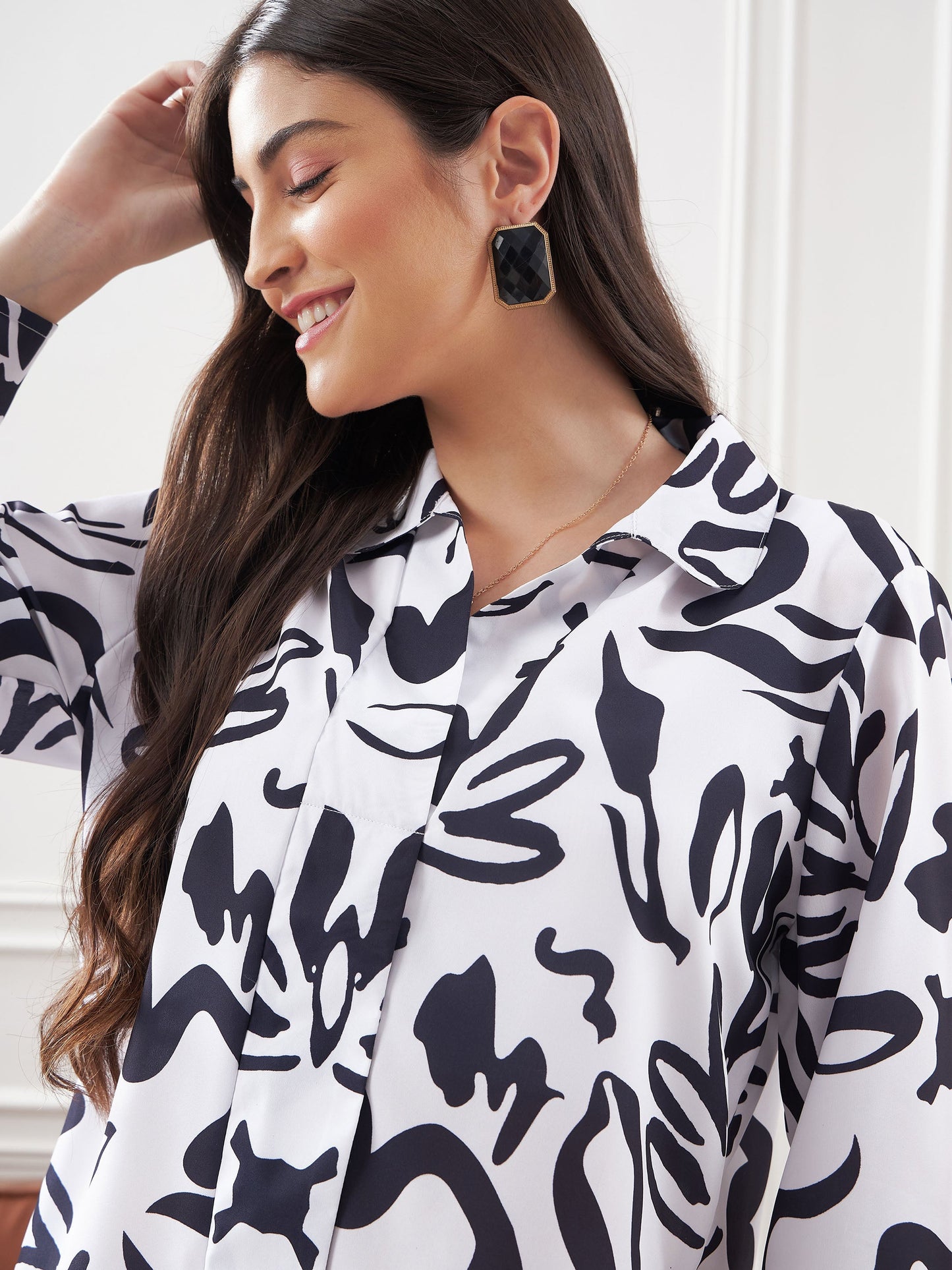 White & Black Abstract Art Shirt With Lounge Pants