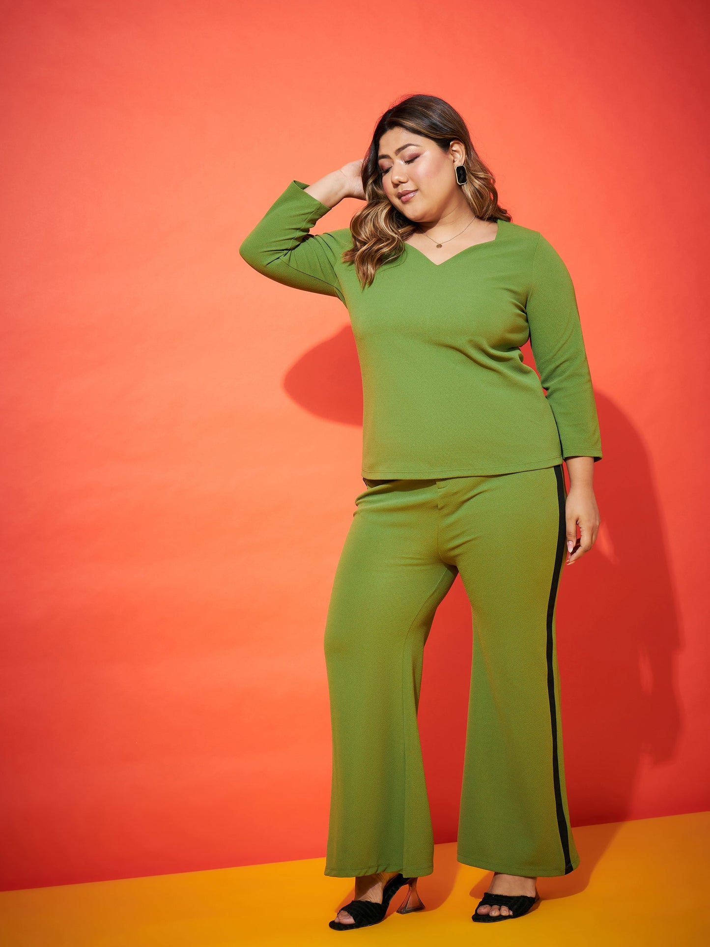 Green Regular Top With Side Tape Straight Pants