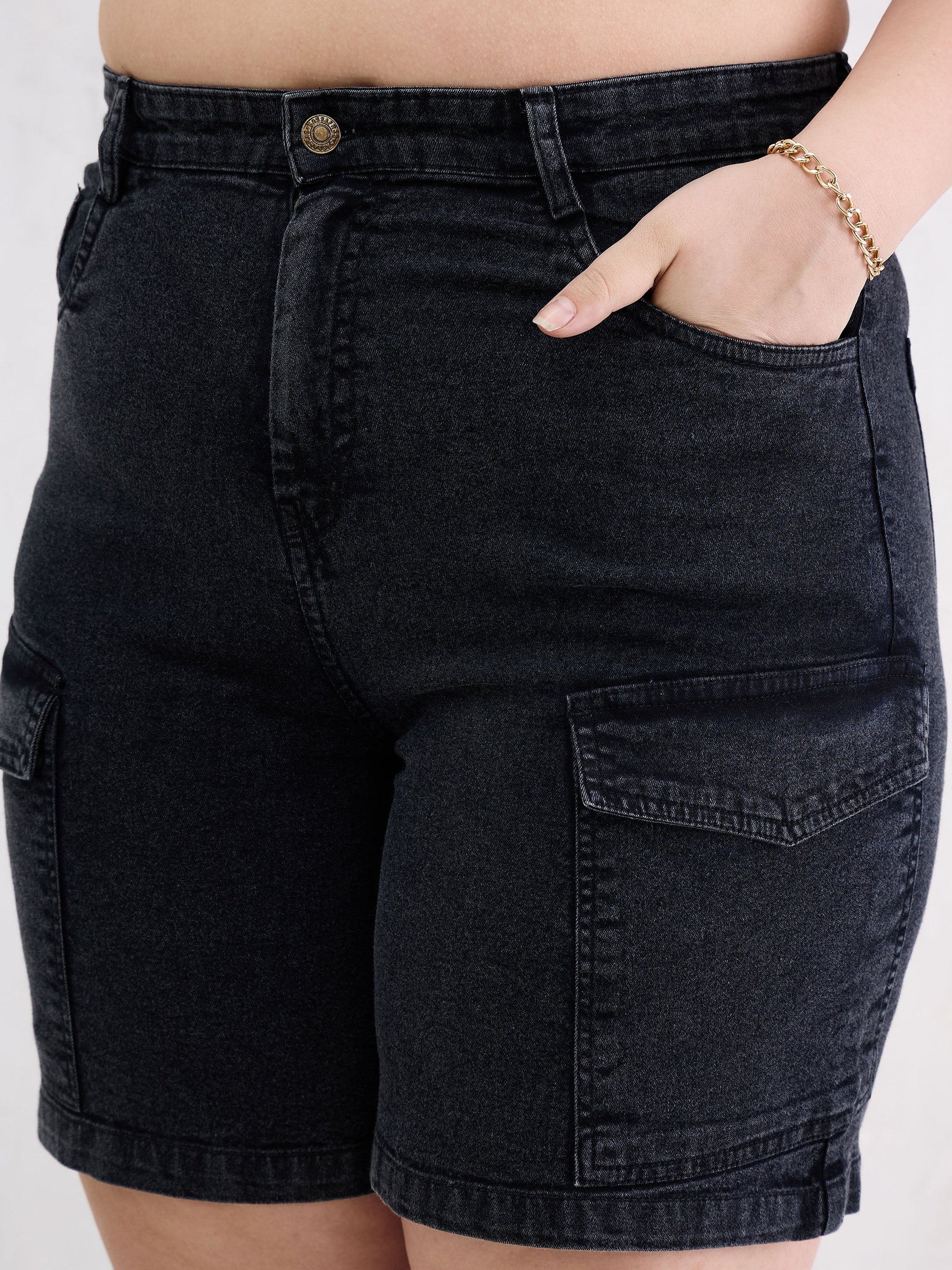 Black Denim Hem Pockets Bermuda Shorts-SASSAFRAS Curve