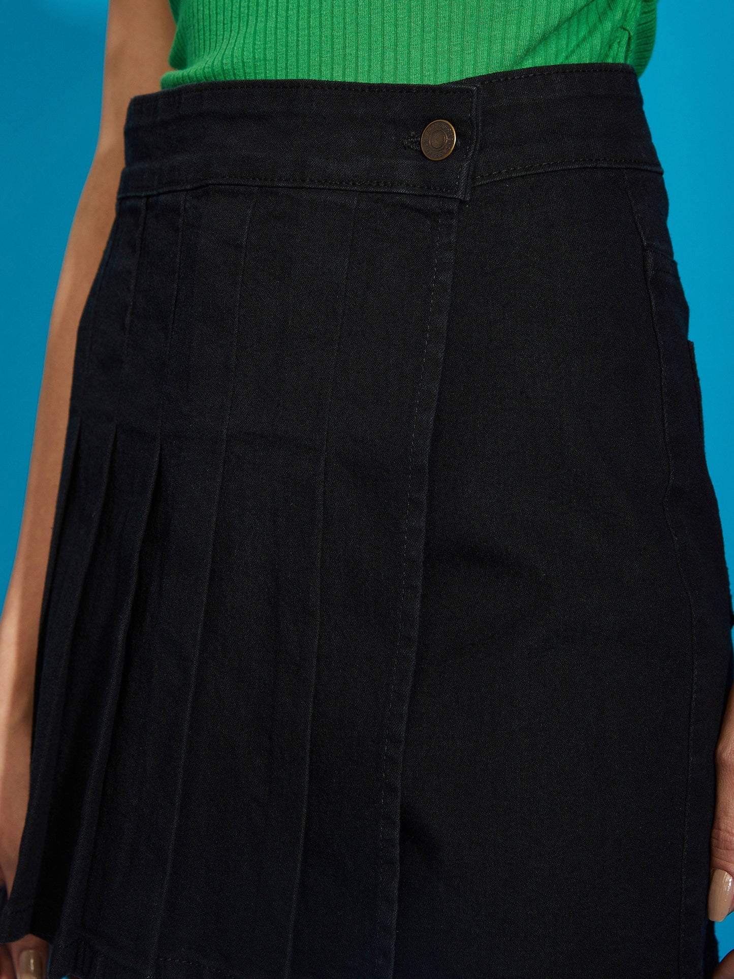 Women Black Denim Premium Front Pleated Skorts