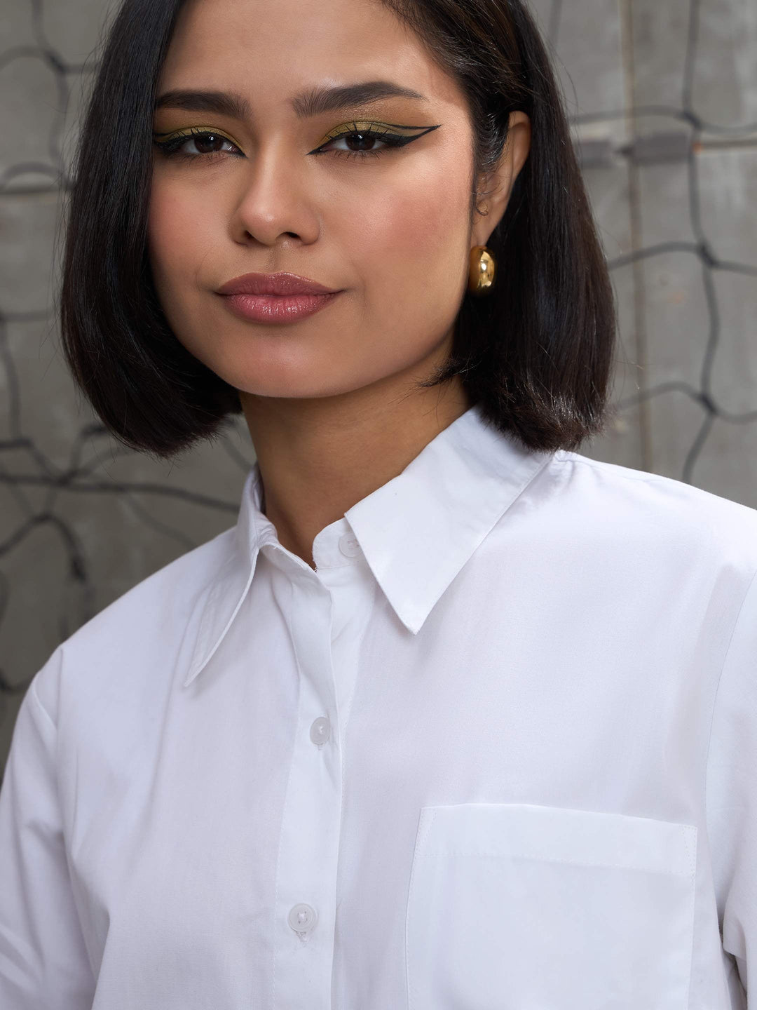 Women White Poplin Asymmetric Hem Shirt