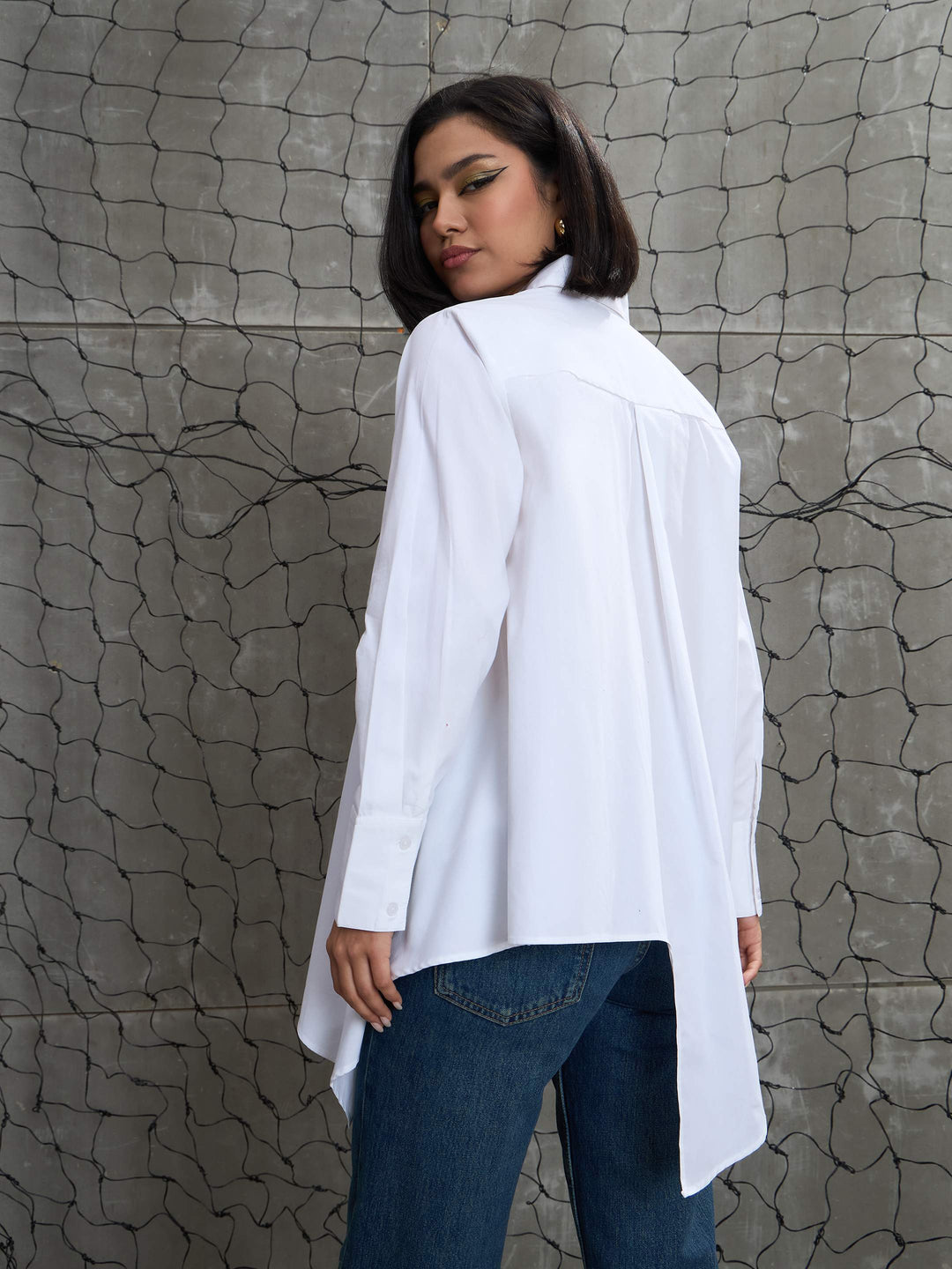 Women White Poplin Asymmetric Hem Shirt