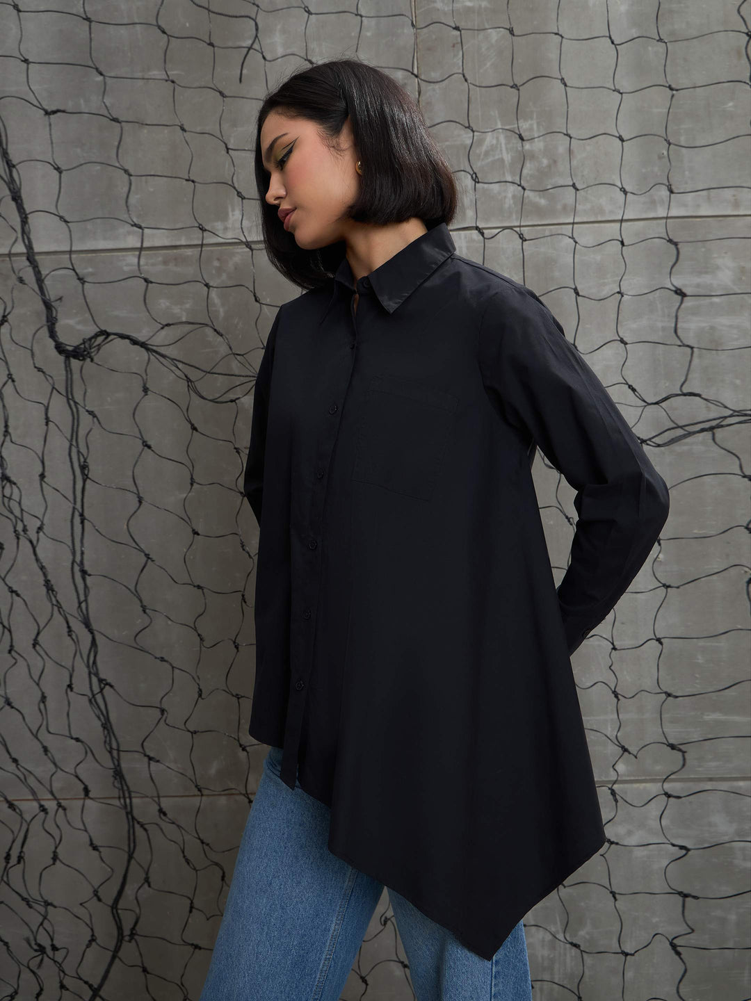 Women Black Poplin Asymmetric Hem Shirt