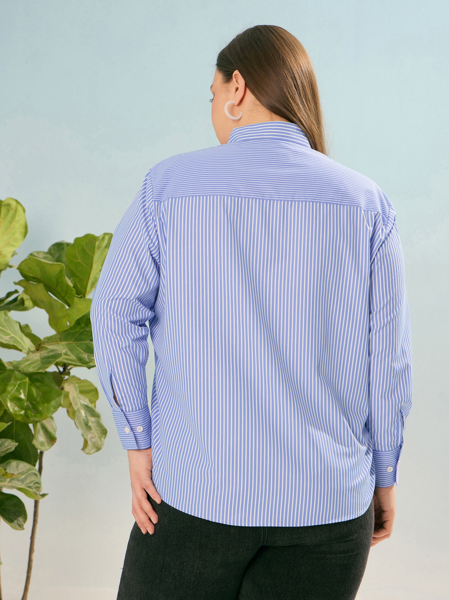 Blue Stripes Poplin Regular Shirt -SASSAFRAS Curve