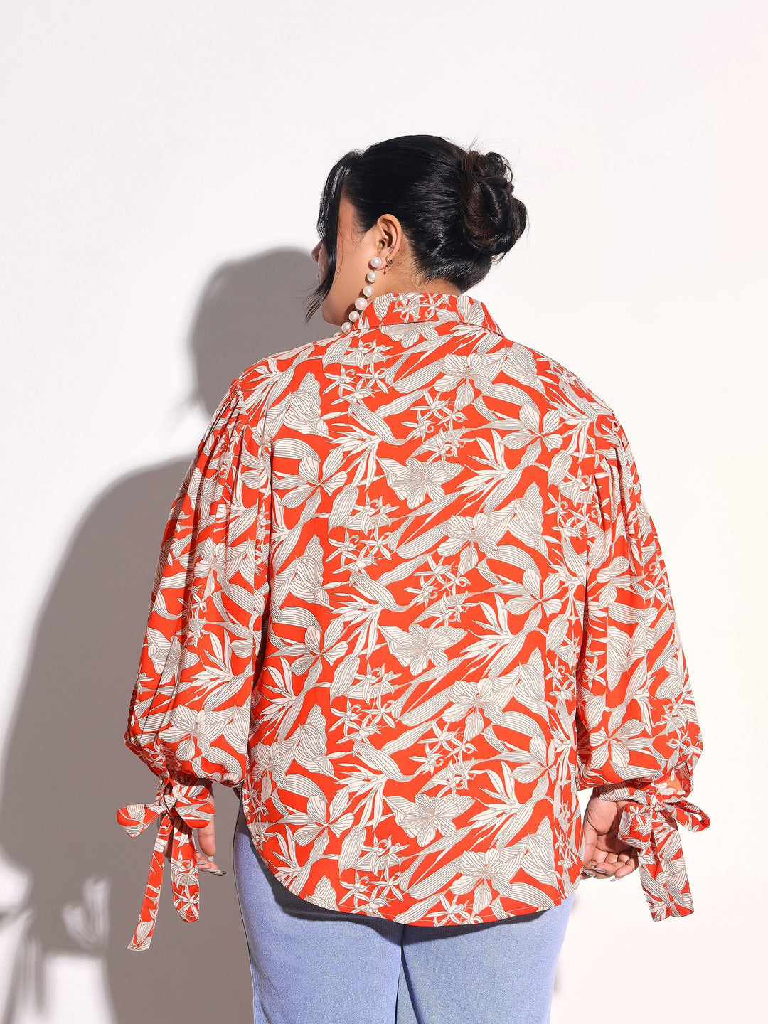 Women Orange Floral Sleeve Knot Collar Shirt