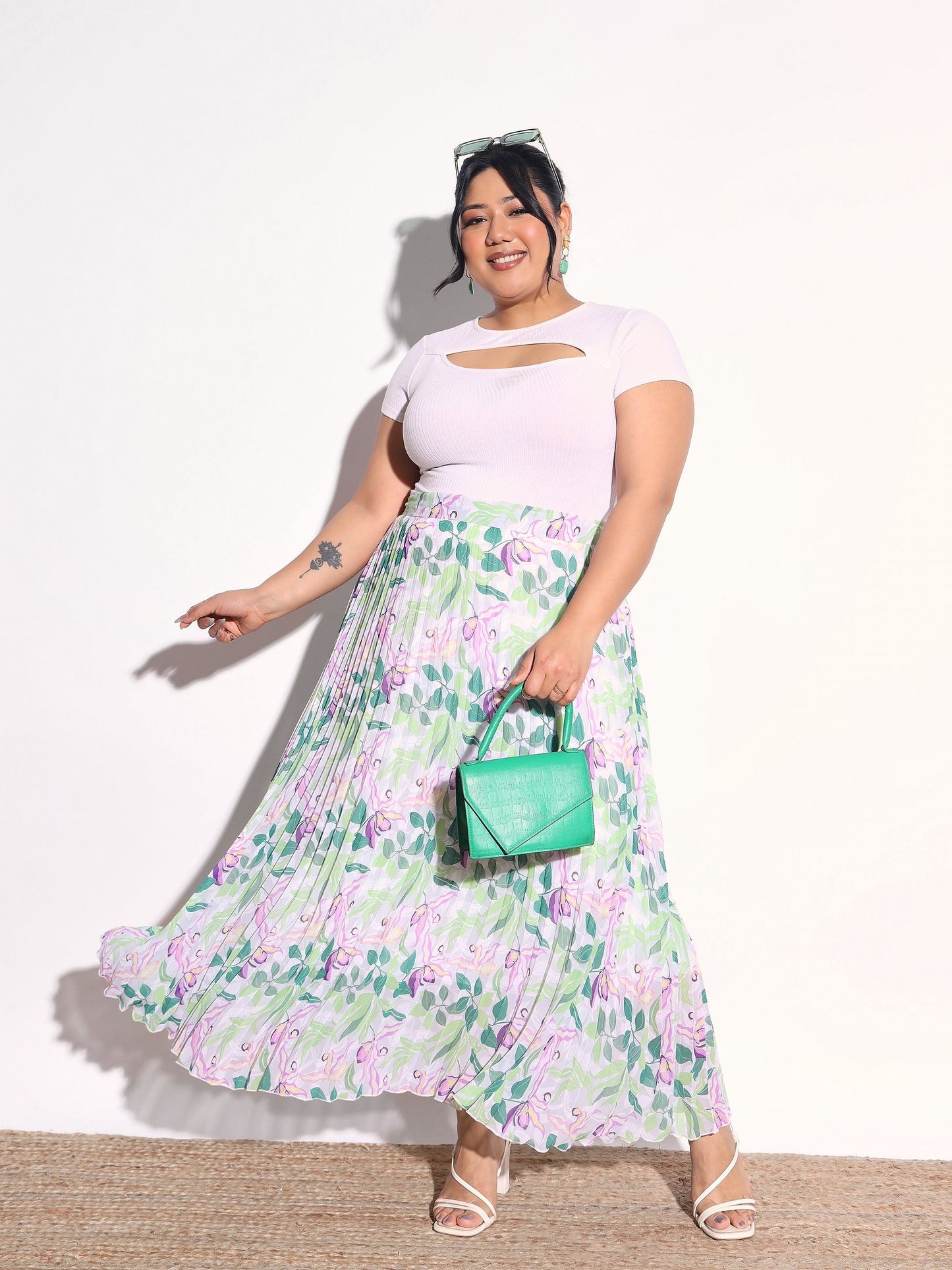 Women White & Green Floral Accordion Pleated Skirt