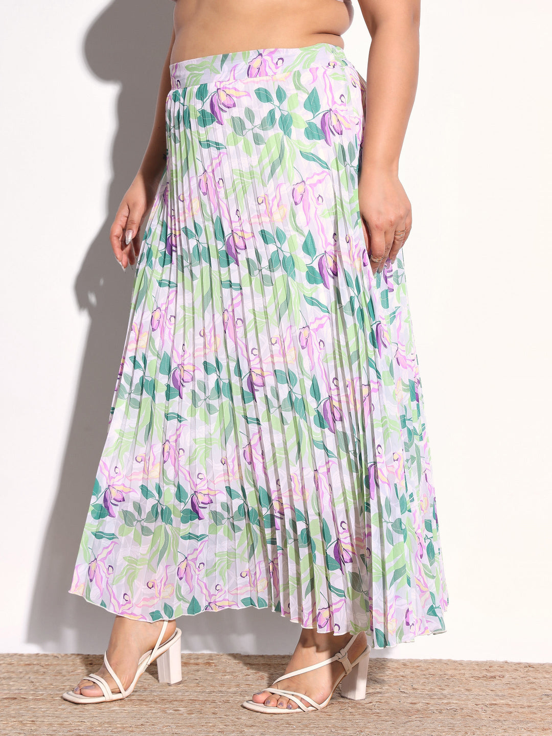 Women White &amp; Green Floral Accordion Pleated Skirt