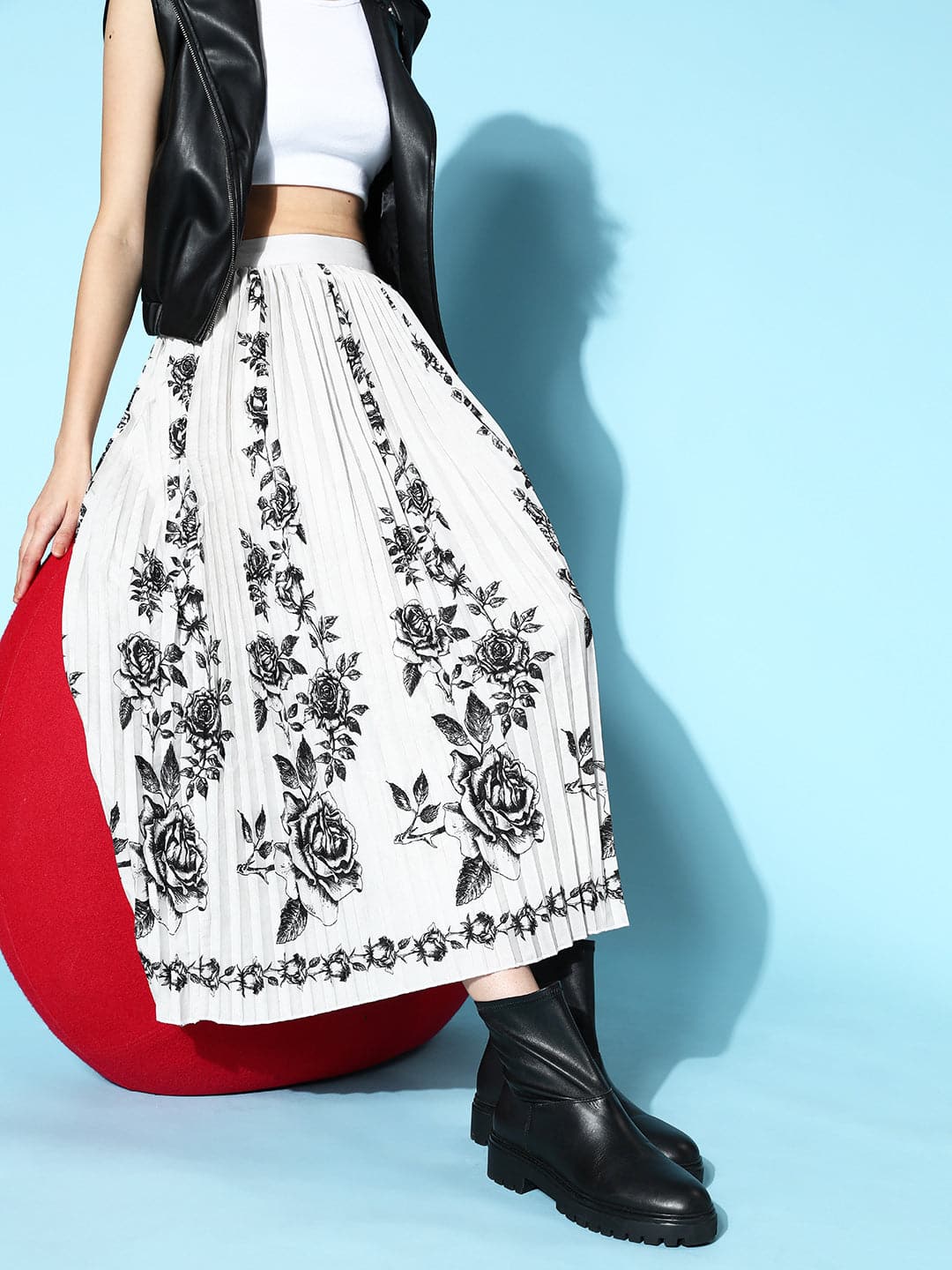 Grey Floral Print Pleated Skirt