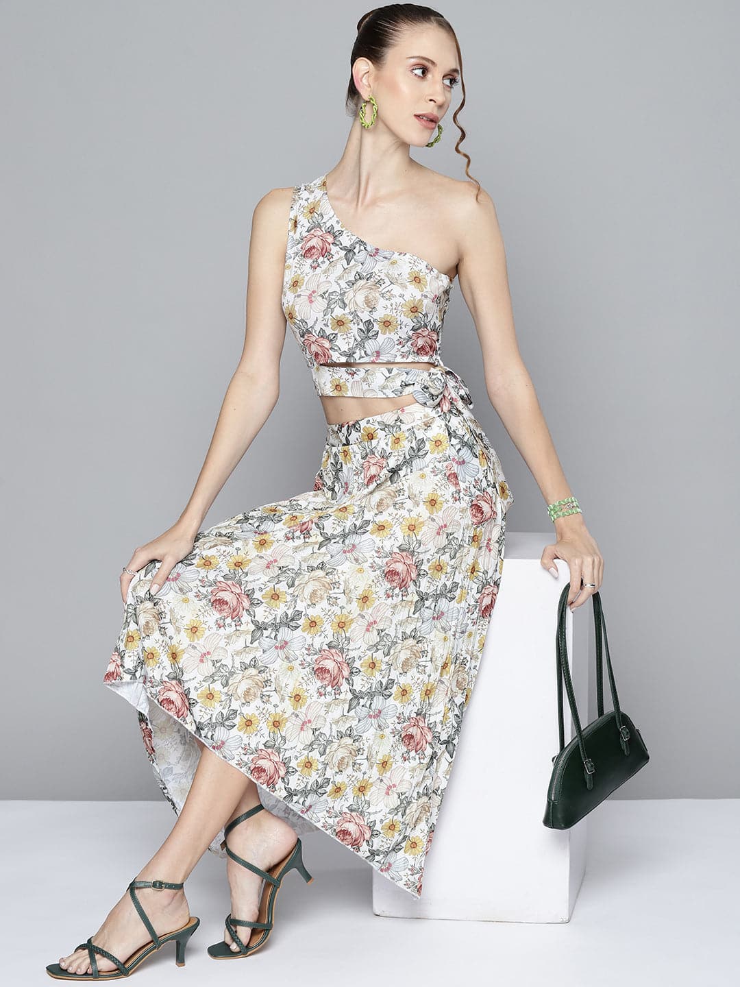 Women Off White Floral Asymmetric Pleated Skirt