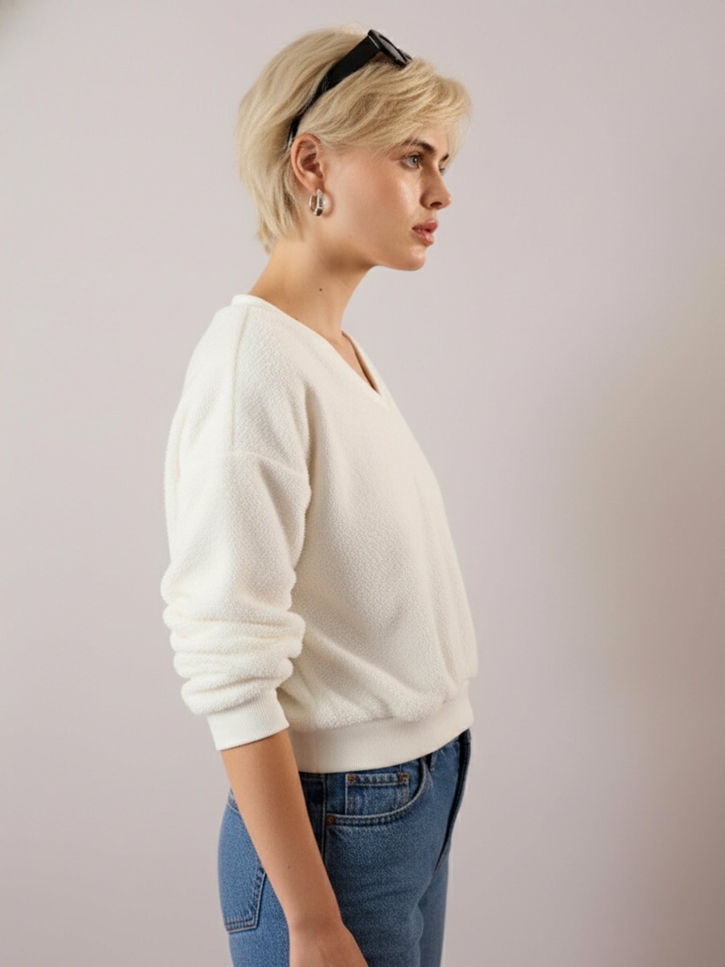 Women White V-Neck Faux Fur Crop Sweatshirt