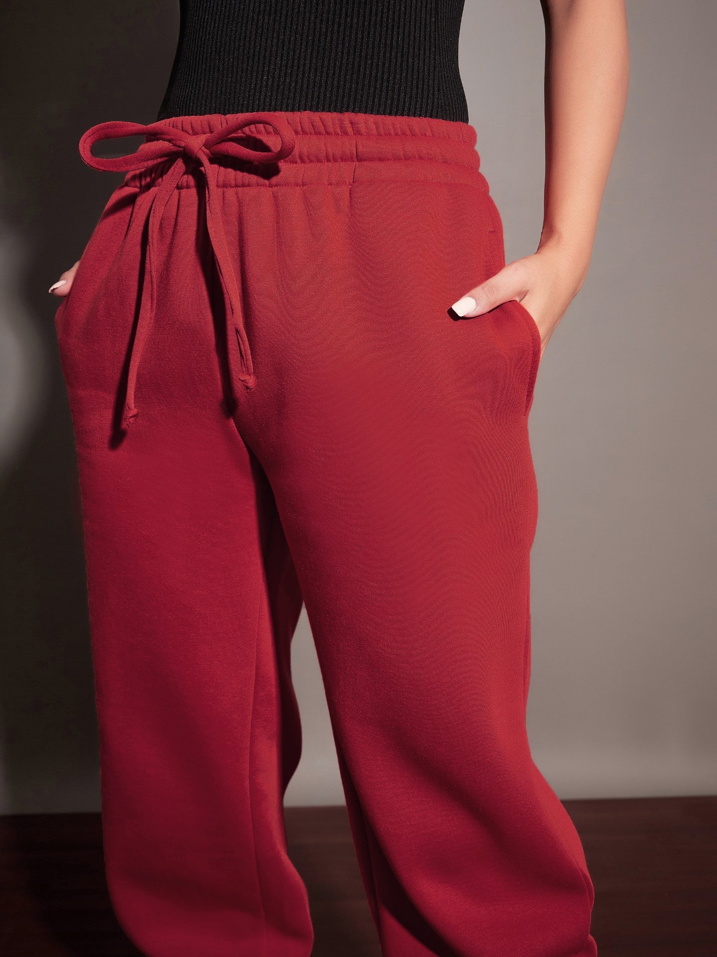 Women Maroon Fleece Front Zipper Sweatshirt With Joggers