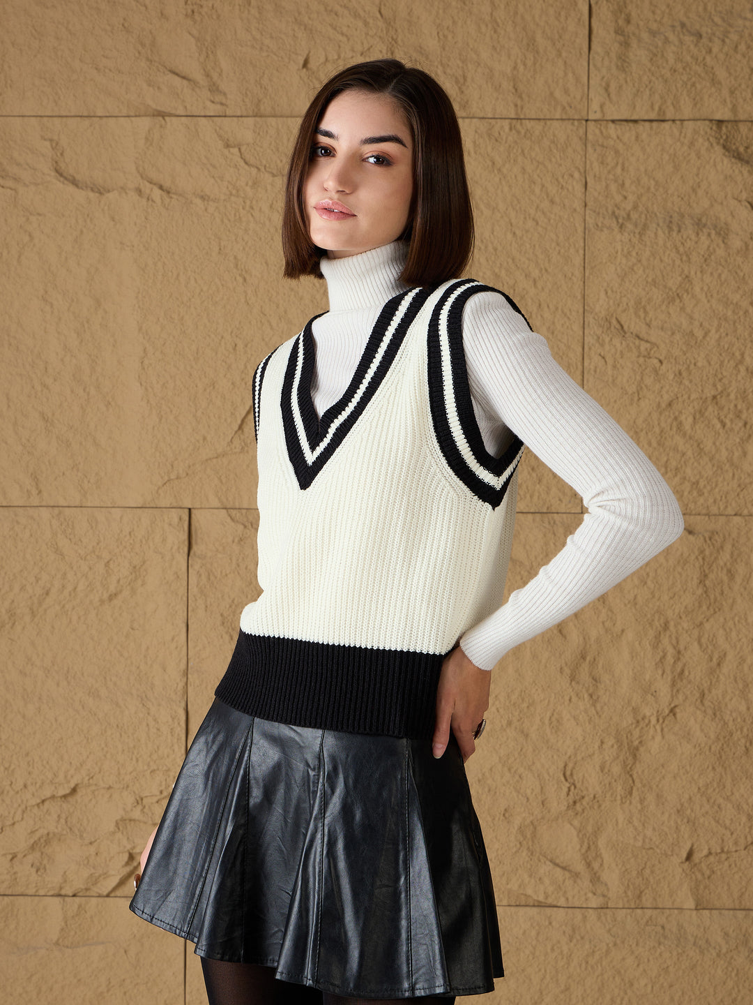 Women Black &amp; White Striped V-Neck Sweater Vest