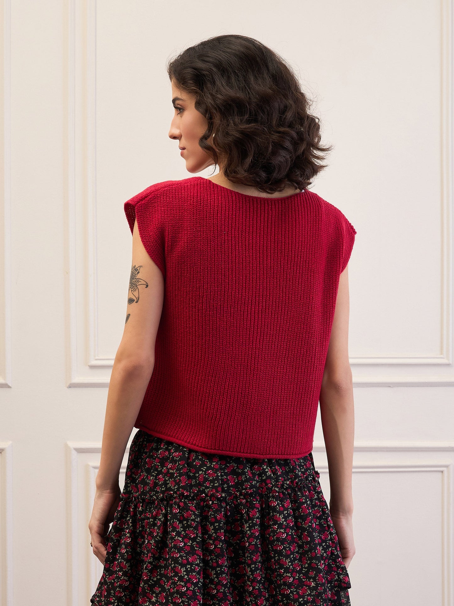 Red Front Button Extended Sleeves Pocket Sweater