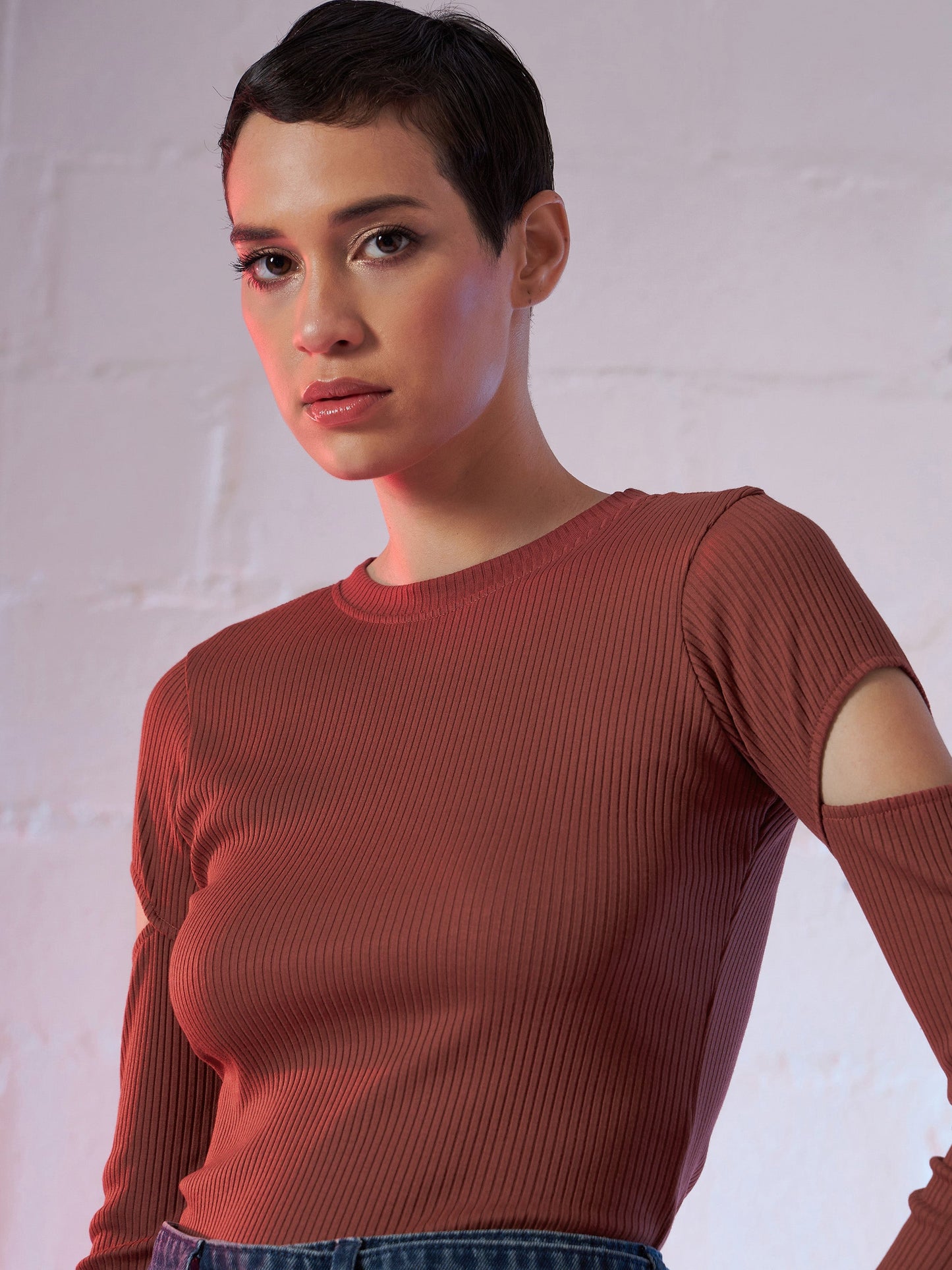 Rust Bicep Cut Out Rib Top