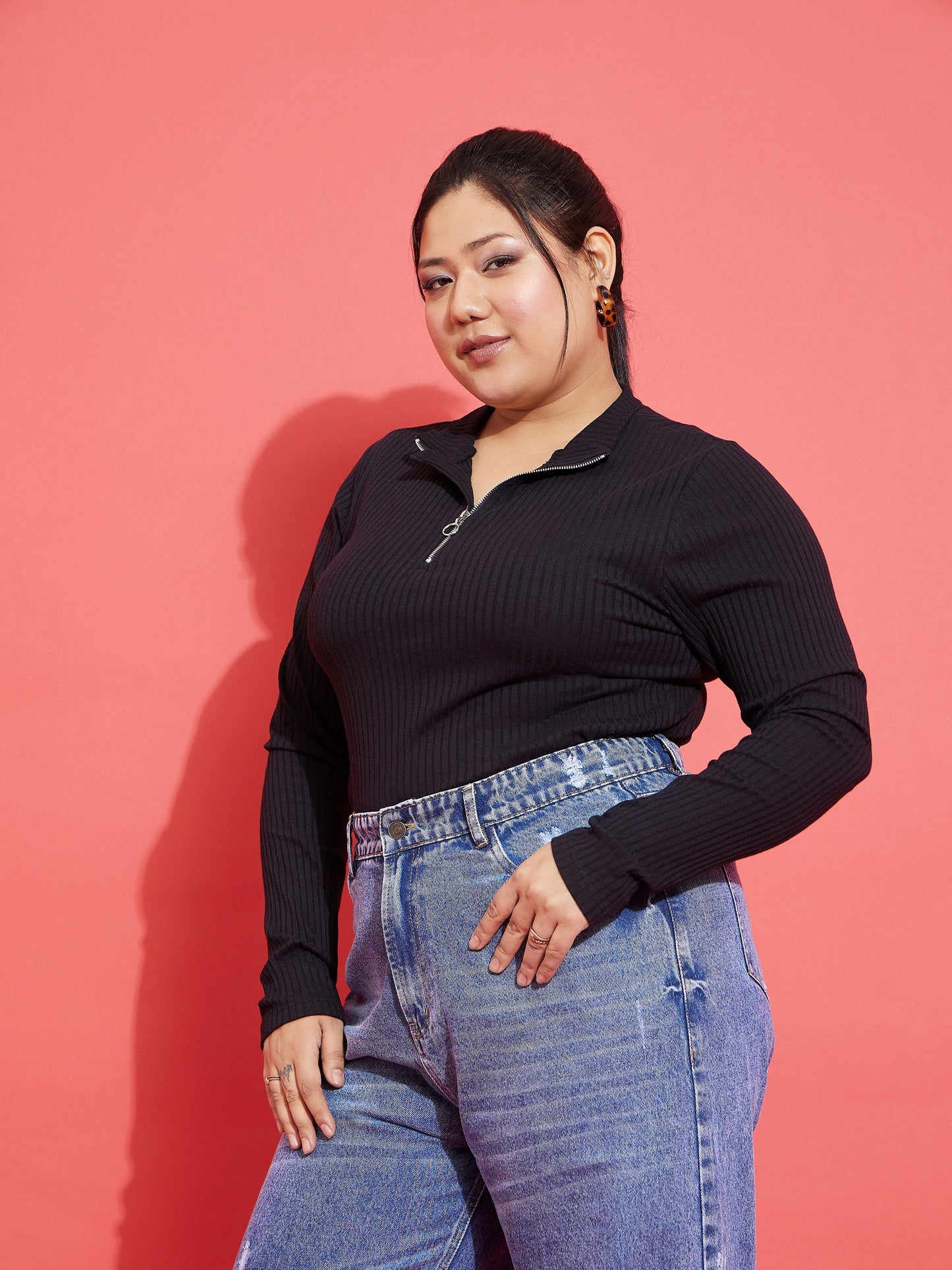 Black Rib Front Zipper Top-SASSAFRAS Curve